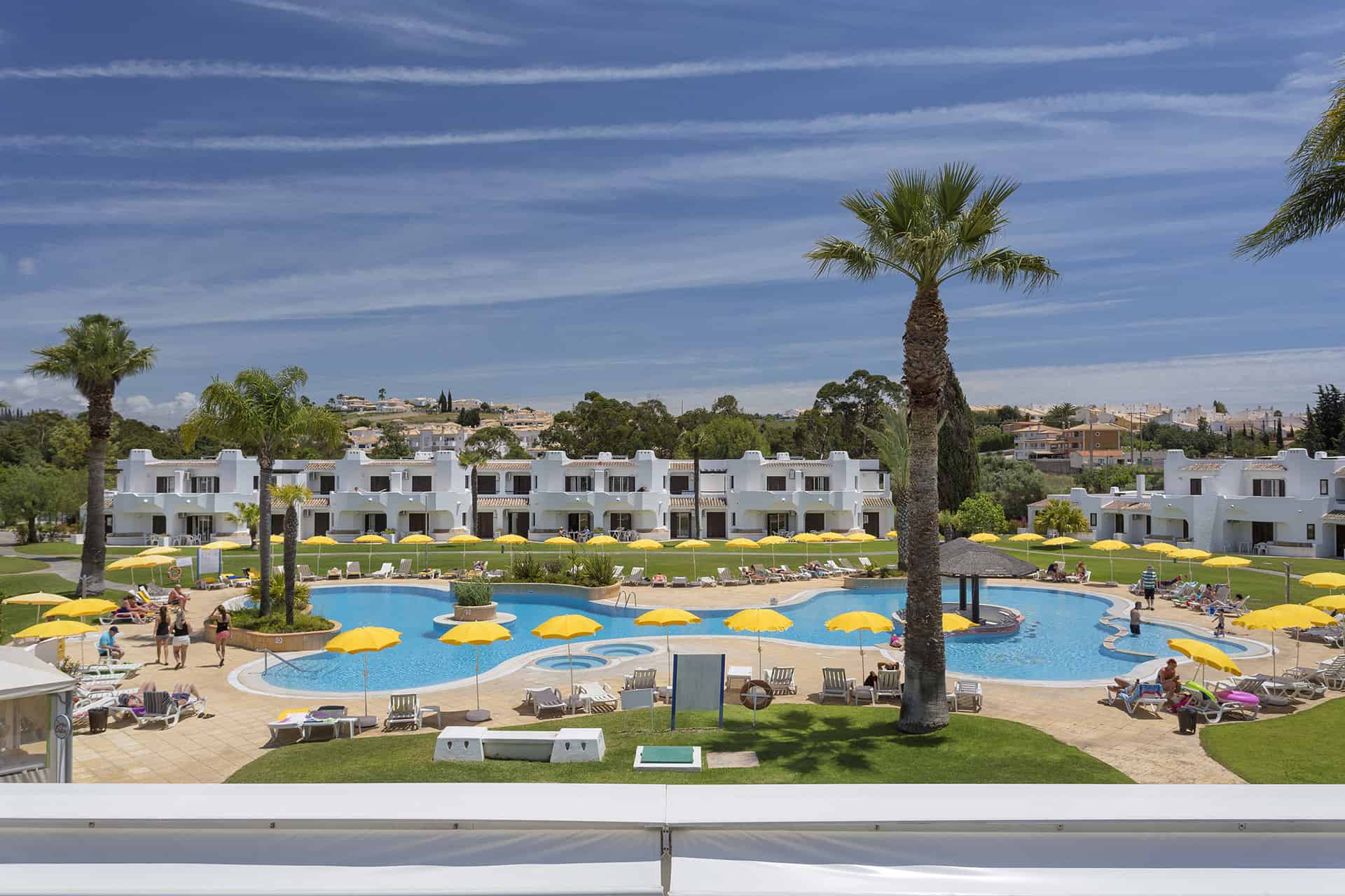 La résidence de vacances Clube Albufeira Garden Village, à Albufeira, sur la côte de l'Algarve, au Portugal La résidence de vacances Clube Albufeira Garden Village, à Albufeira, sur la côte de l'Algarve, au Portugal