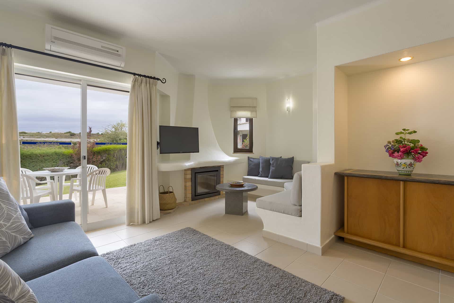 Exemple d'intérieur de la résidence de vacances Clube Albufeira Garden Village, à Albufeira, sur la côte de l'Algarve, au Portugal Exemple d'intérieur de la résidence de vacances Clube Albufeira Garden Village, à Albufeira, sur la côte de l'Algarve, au Portugal