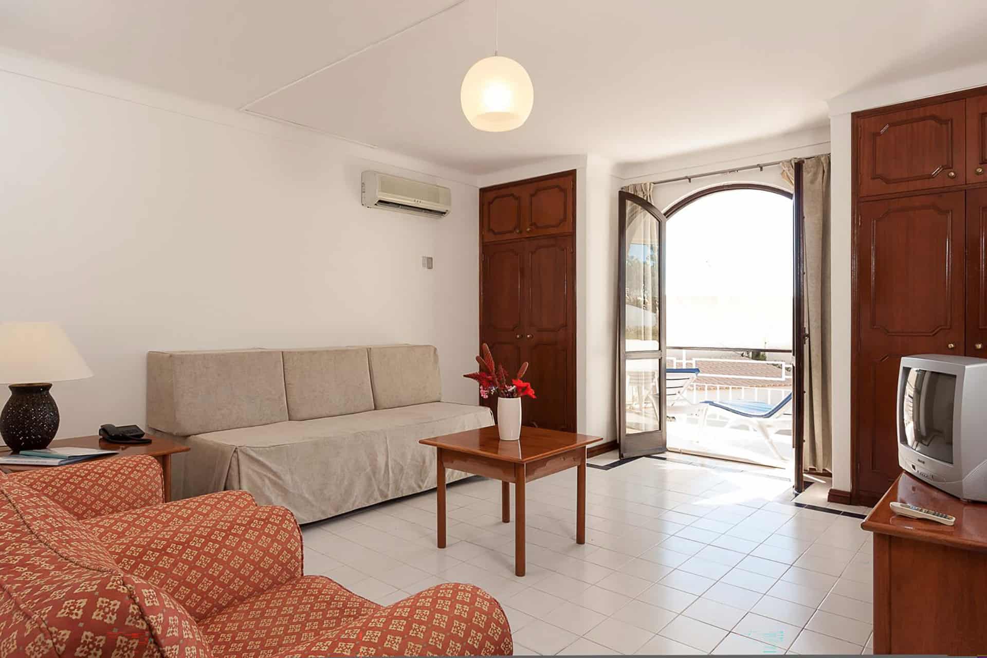 Exemple de séjour de la résidence de vacances Apartamentos Do Parque à Albufeira, sur la côte de l'Algarve, au Portugal Exemple de séjour de la résidence de vacances Apartamentos Do Parque à Albufeira, sur la côte de l'Algarve, au Portugal