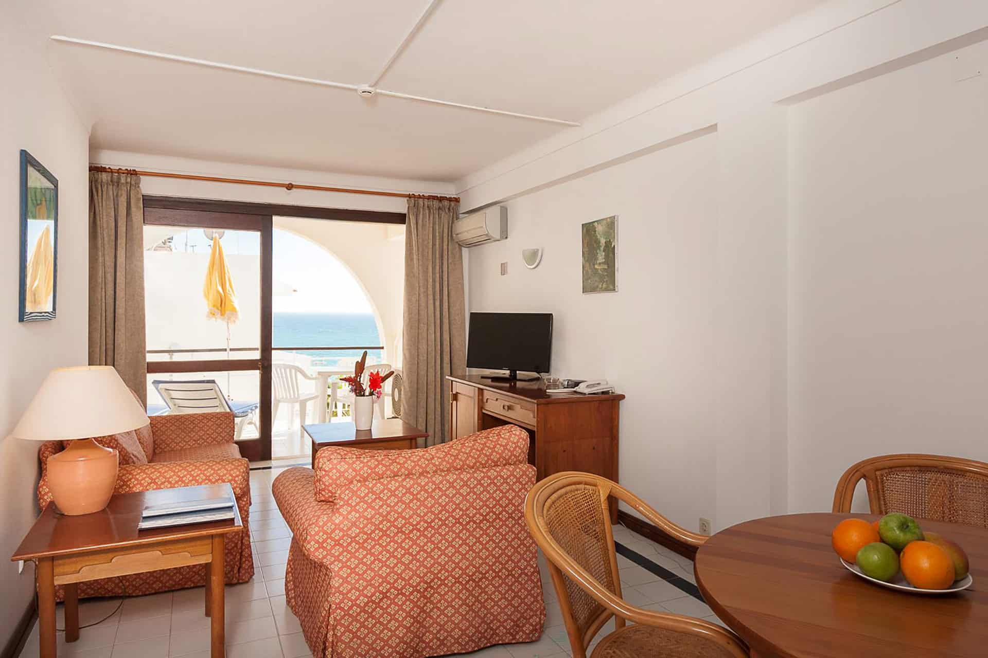 Exemple de séjour de la résidence de vacances Apartamentos Do Parque à Albufeira, sur la côte de l'Algarve, au Portugal Exemple de séjour de la résidence de vacances Apartamentos Do Parque à Albufeira, sur la côte de l'Algarve, au Portugal