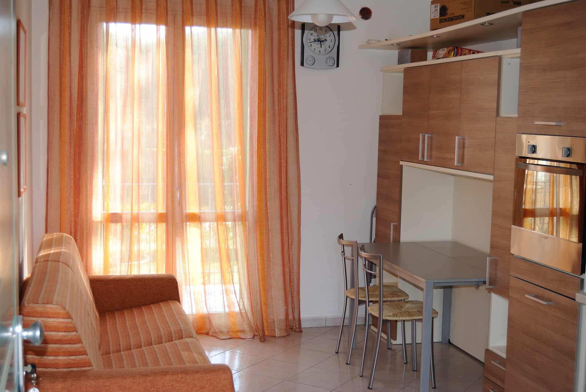 Exemple d'intérieur de la résidence de vacances La Pergola à Marina di Massa, en Toscane, en Italie Exemple d'intérieur de la résidence de vacances La Pergola à Marina di Massa, en Toscane, en Italie