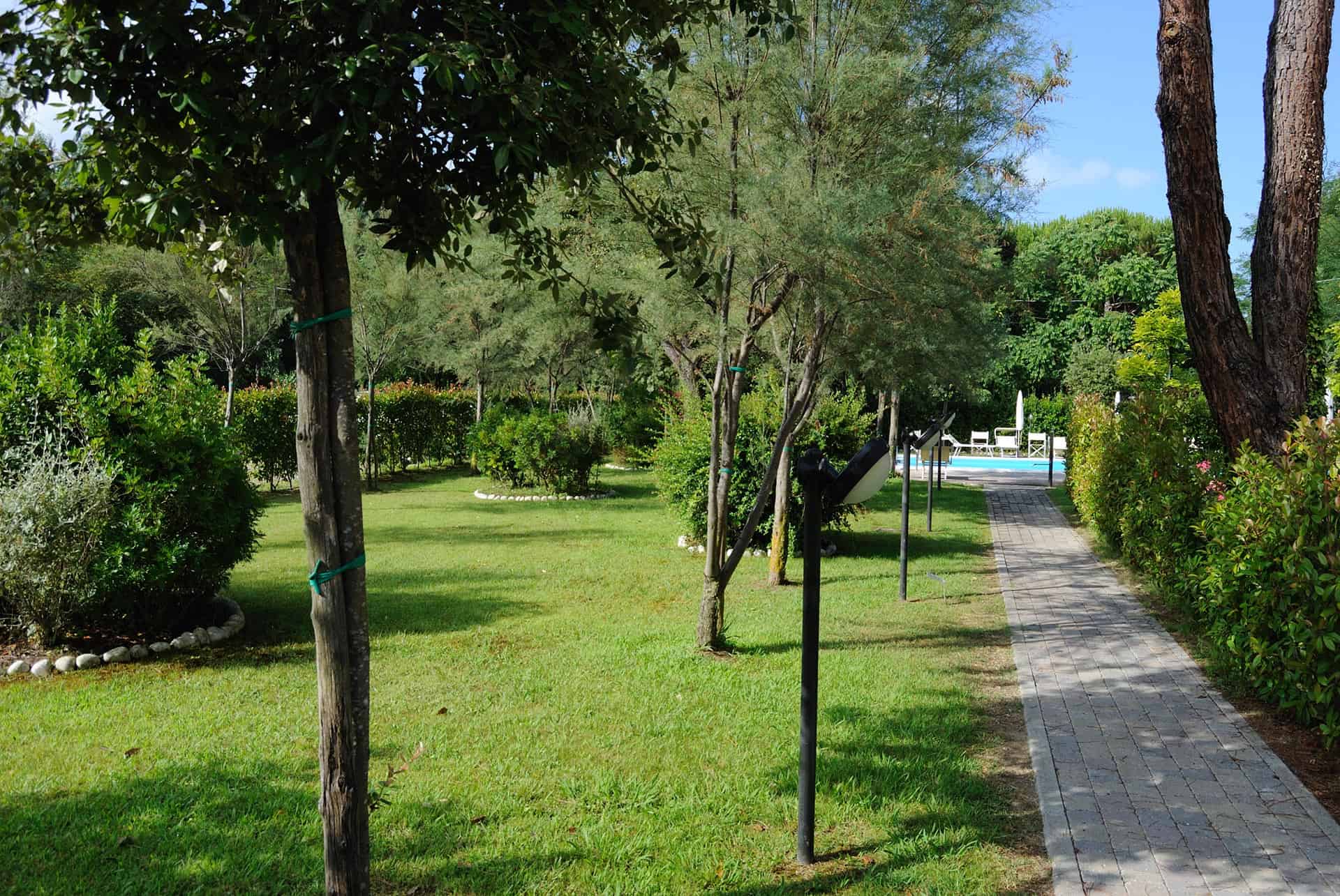 La résidence de vacances La Pergola à Marina di Massa, en Toscane, en Italie La résidence de vacances La Pergola à Marina di Massa, en Toscane, en Italie