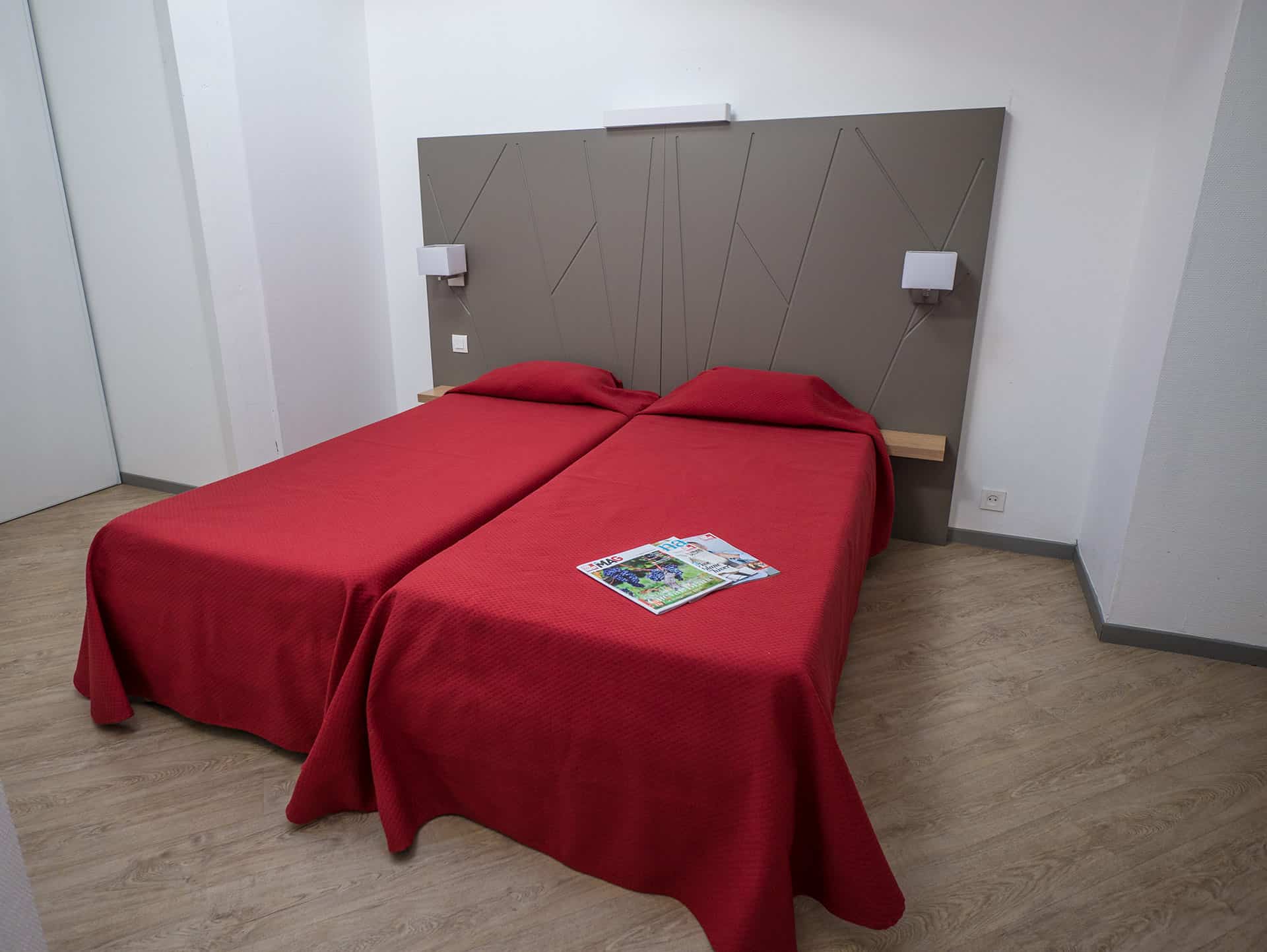 Exemple de chambre de la résidence de vacances Sokoburu à Hendaye Exemple de chambre de la résidence de vacances Sokoburu à Hendaye