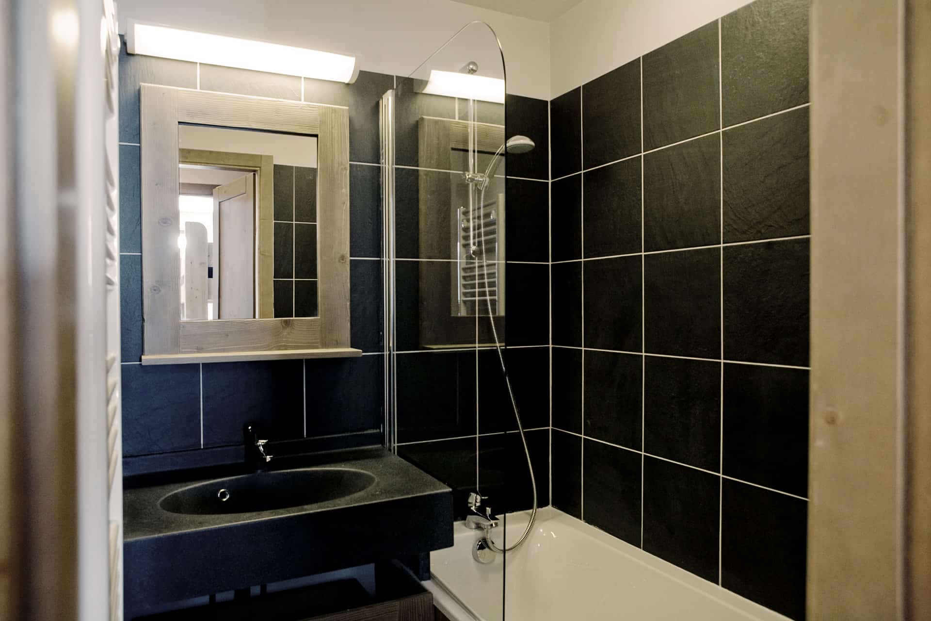 Exemple de salle de bain de la résidence de vacances les Grandes Feignes dans la Bresse Exemple de salle de bain de la résidence de vacances les Grandes Feignes dans la Bresse