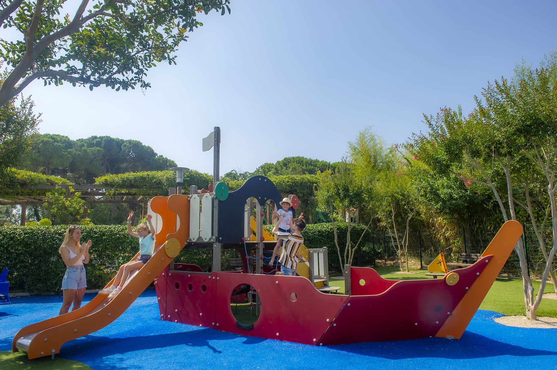 Aire de jeux de la résidence Goélia Mandelieu Riviera resort à Mandelieu La Napoule Aire de jeux de la résidence Goélia Mandelieu Riviera resort à Mandelieu La Napoule