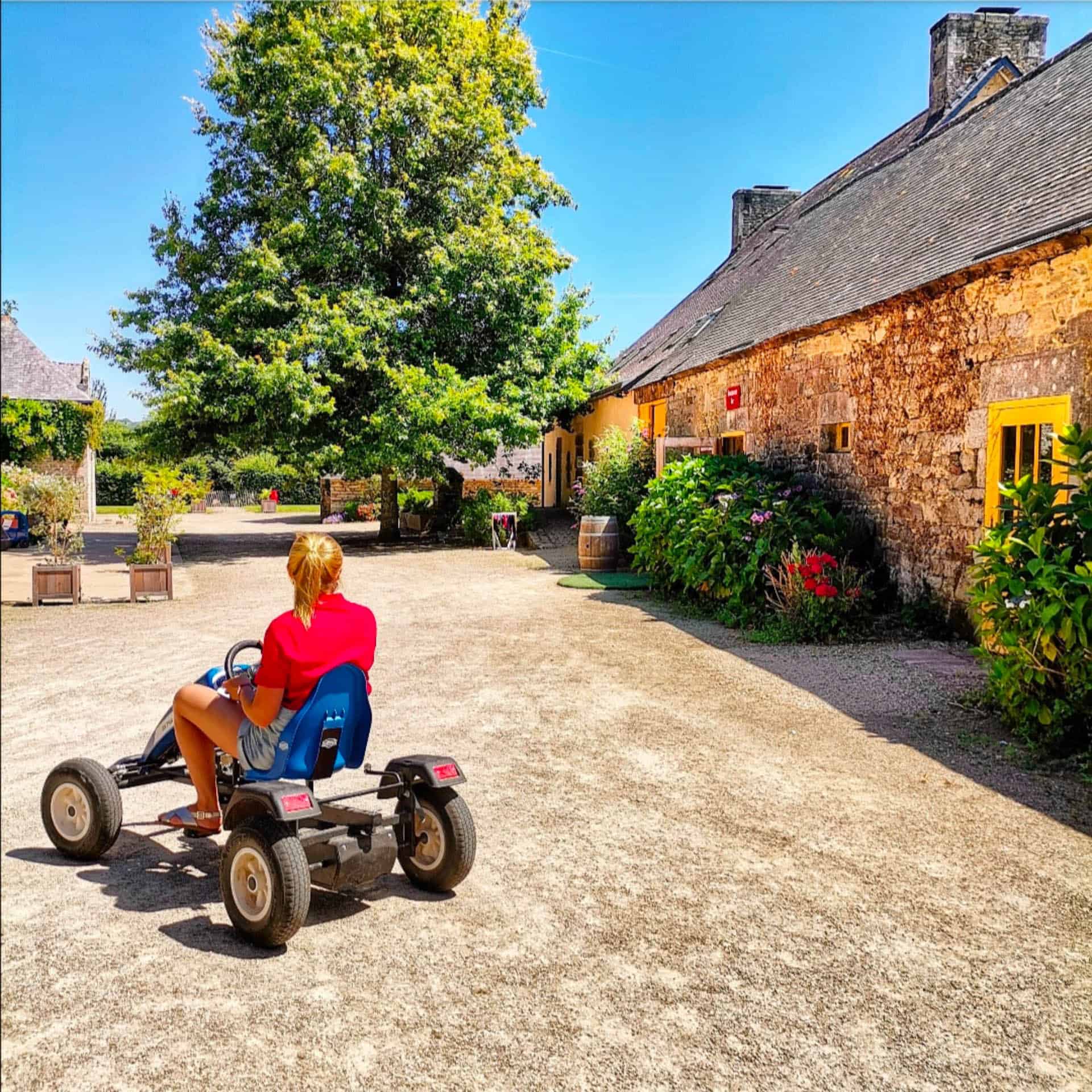 Location de karts et restaurant de la résidence de vacances L'orangerie de Lanniron proche de Quimper Location de karts et restaurant de la résidence de vacances L'orangerie de Lanniron proche de Quimper