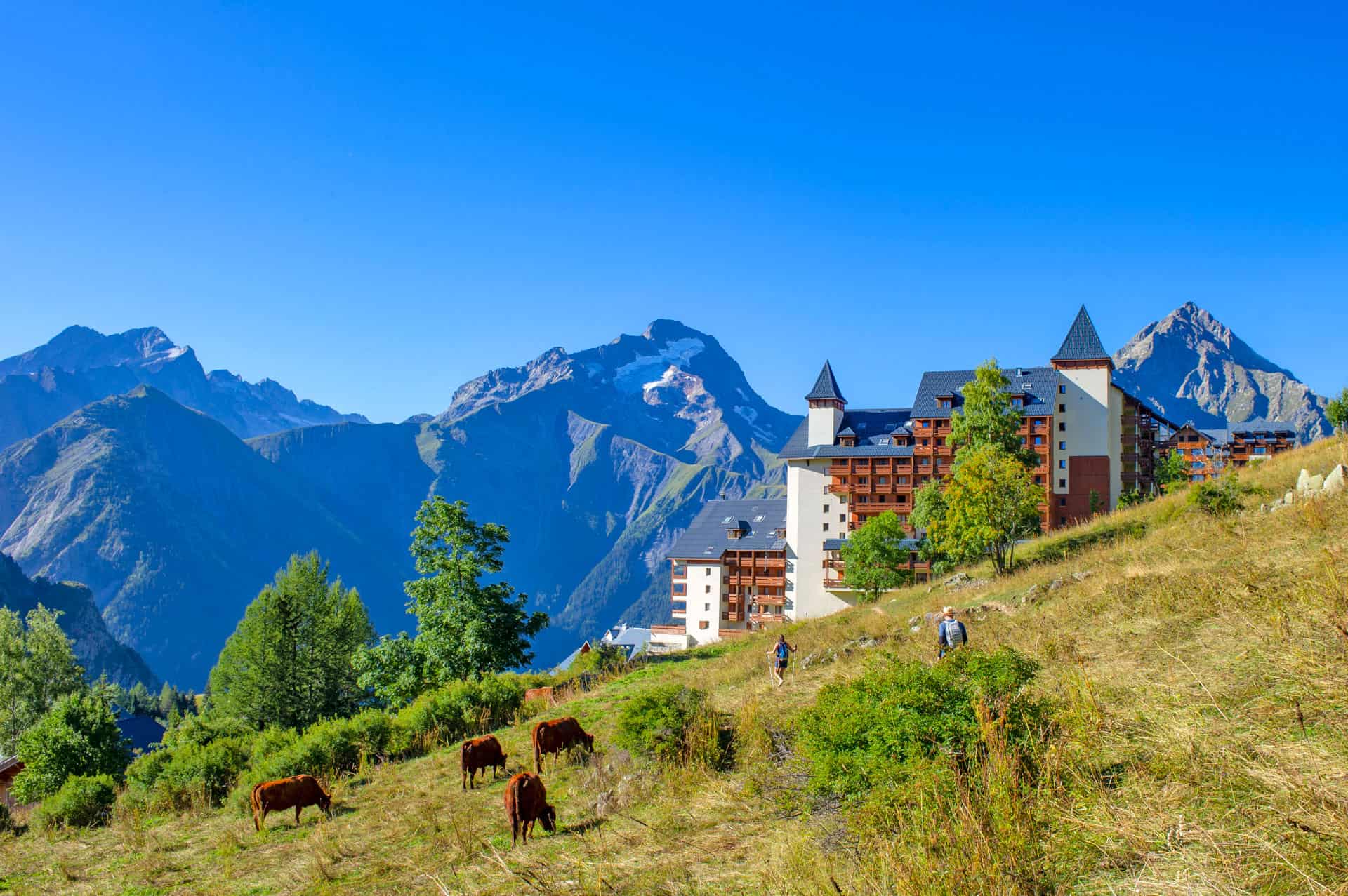 Vue extérieure de la résidence de vacances Les Balcons du Soleil aux Deux Alpes, en Isère