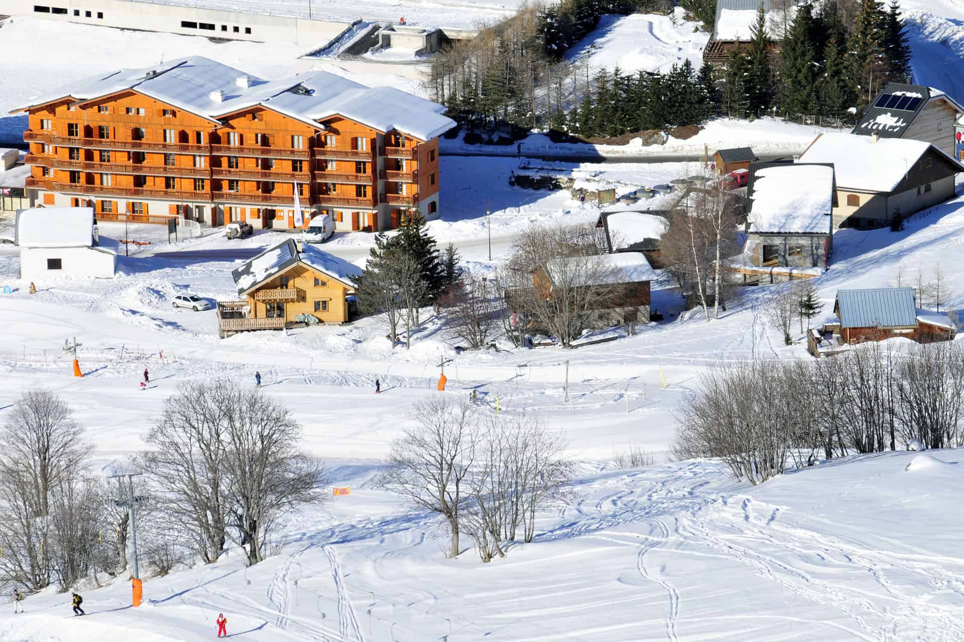 La résidence de vacances Le Relais des Pistes à Albiez-Montrond, dans les Alpes du Nord, directement sur les pistes La résidence de vacances Le Relais des Pistes à Albiez-Montrond, dans les Alpes du Nord, directement sur les pistes