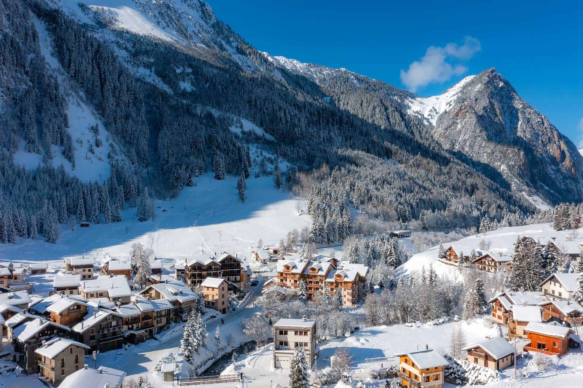 Le Blanchot holiday residence in Pralognan-la-Vanoise, in the Northern Alps Le Blanchot holiday residence in Pralognan-la-Vanoise, in the Northern Alps