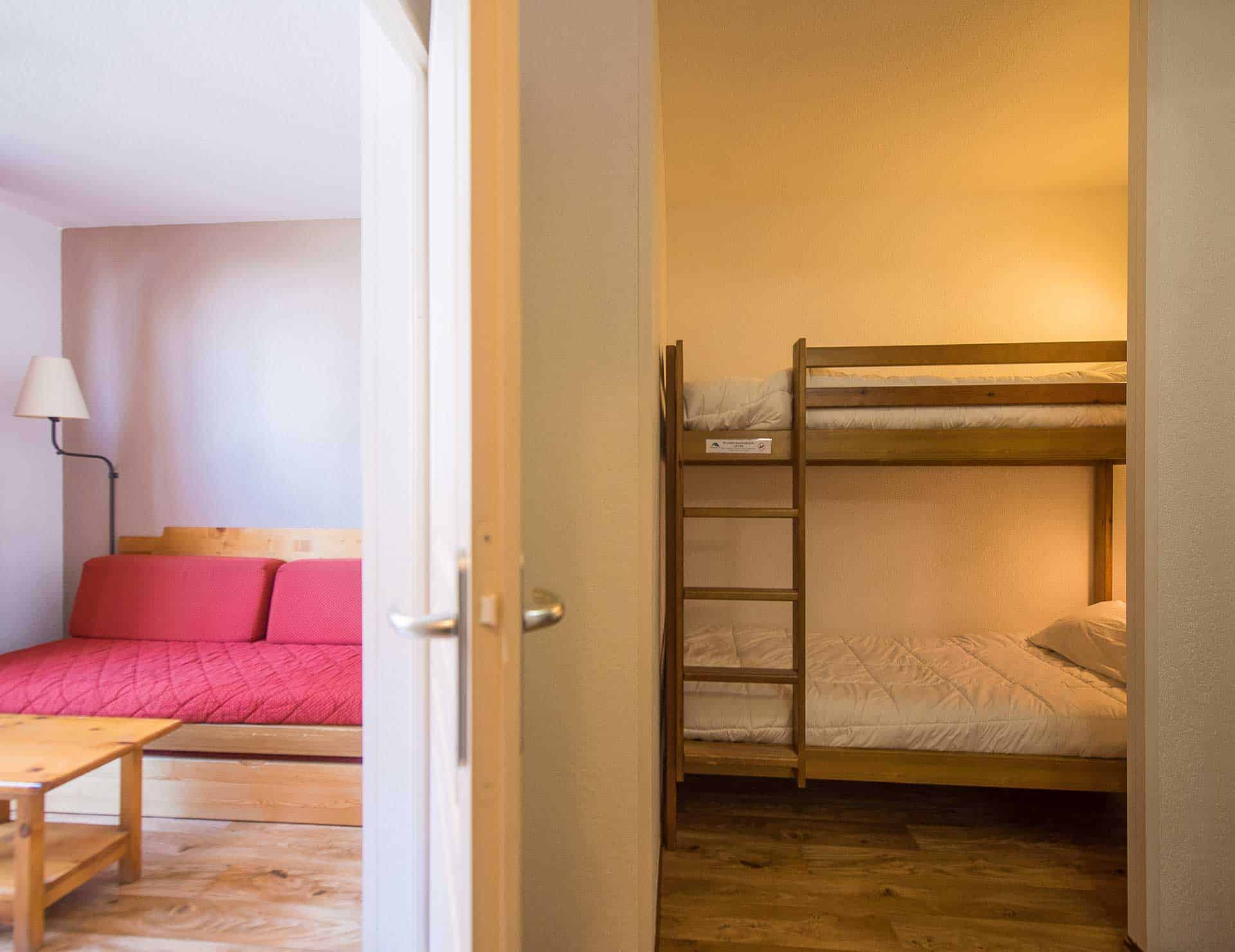 Exemple d'intérieur de la résidence Les Etoiles d'Orion à Orcières dans les Alpes du Sud Exemple d'intérieur de la résidence Les Etoiles d'Orion à Orcières dans les Alpes du Sud