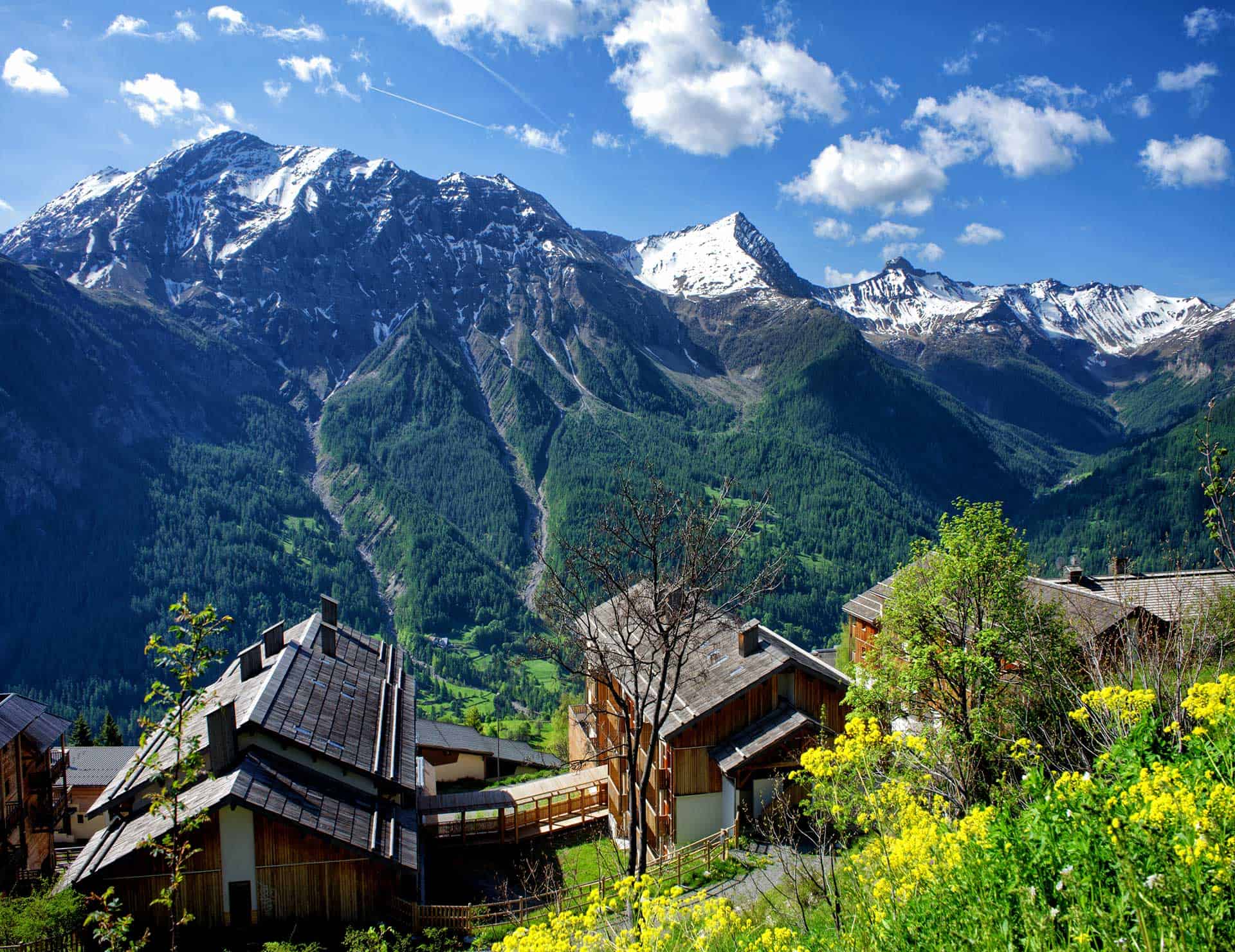 La résidence les Etoiles d'Orion à Orcières dans les Alpes du Sud La résidence les Etoiles d'Orion à Orcières dans les Alpes du Sud
