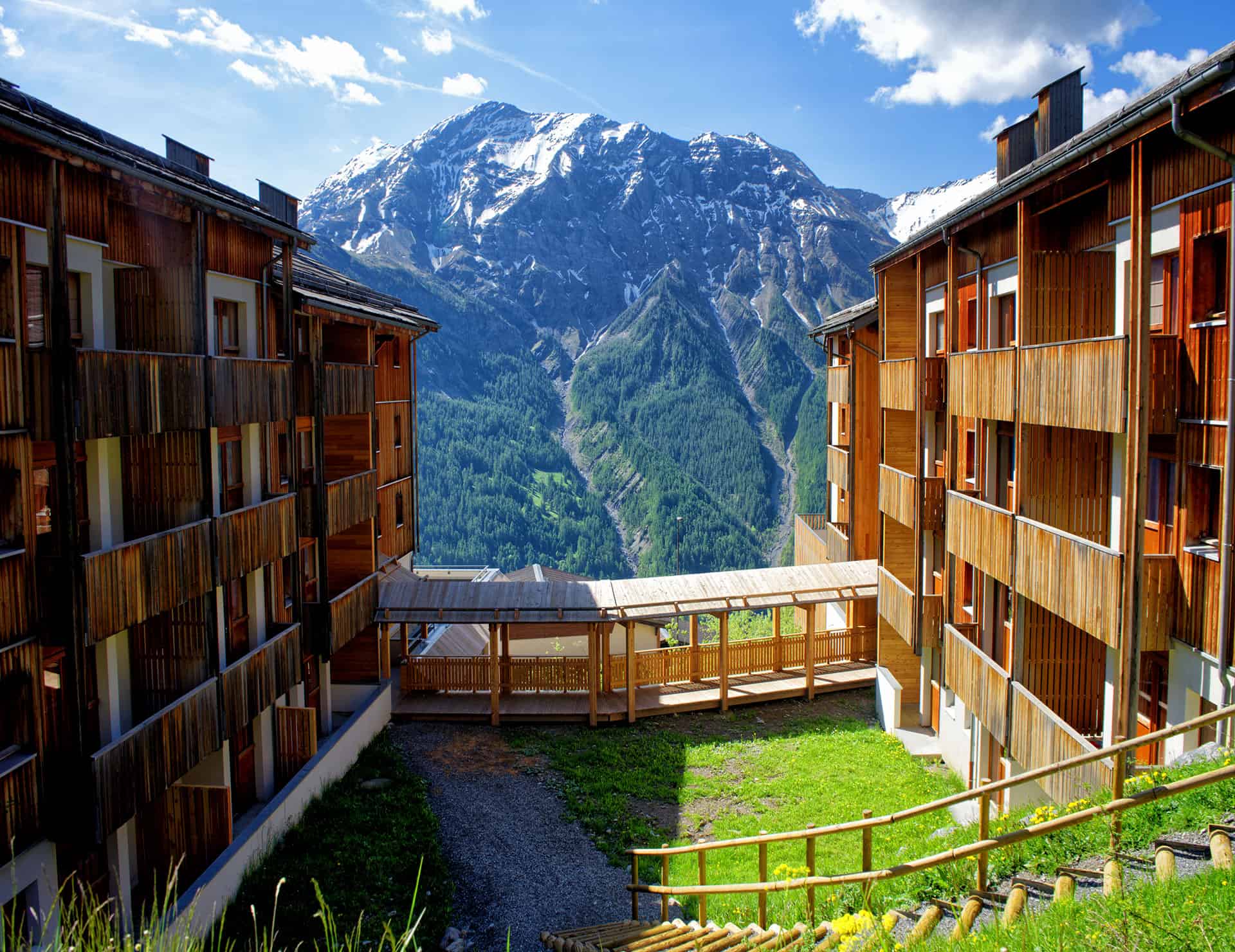 La résidence les Etoiles d'Orion à Orcières dans les Alpes du Sud La résidence les Etoiles d'Orion à Orcières dans les Alpes du Sud