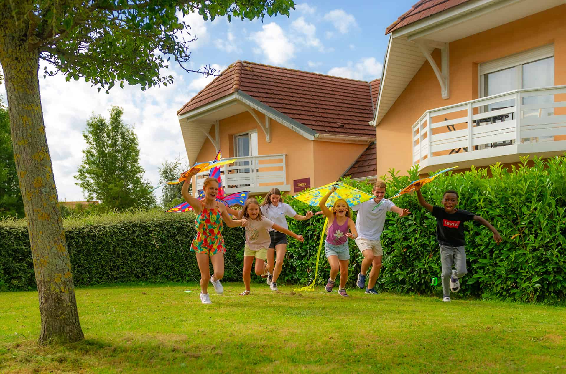 Club enfants (en juillet-août) de la résidence de vacances Goélia Les Portes d'Honfleur en Normandie  Club enfants (en juillet-août) de la résidence de vacances Goélia Les Portes d'Honfleur en Normandie
