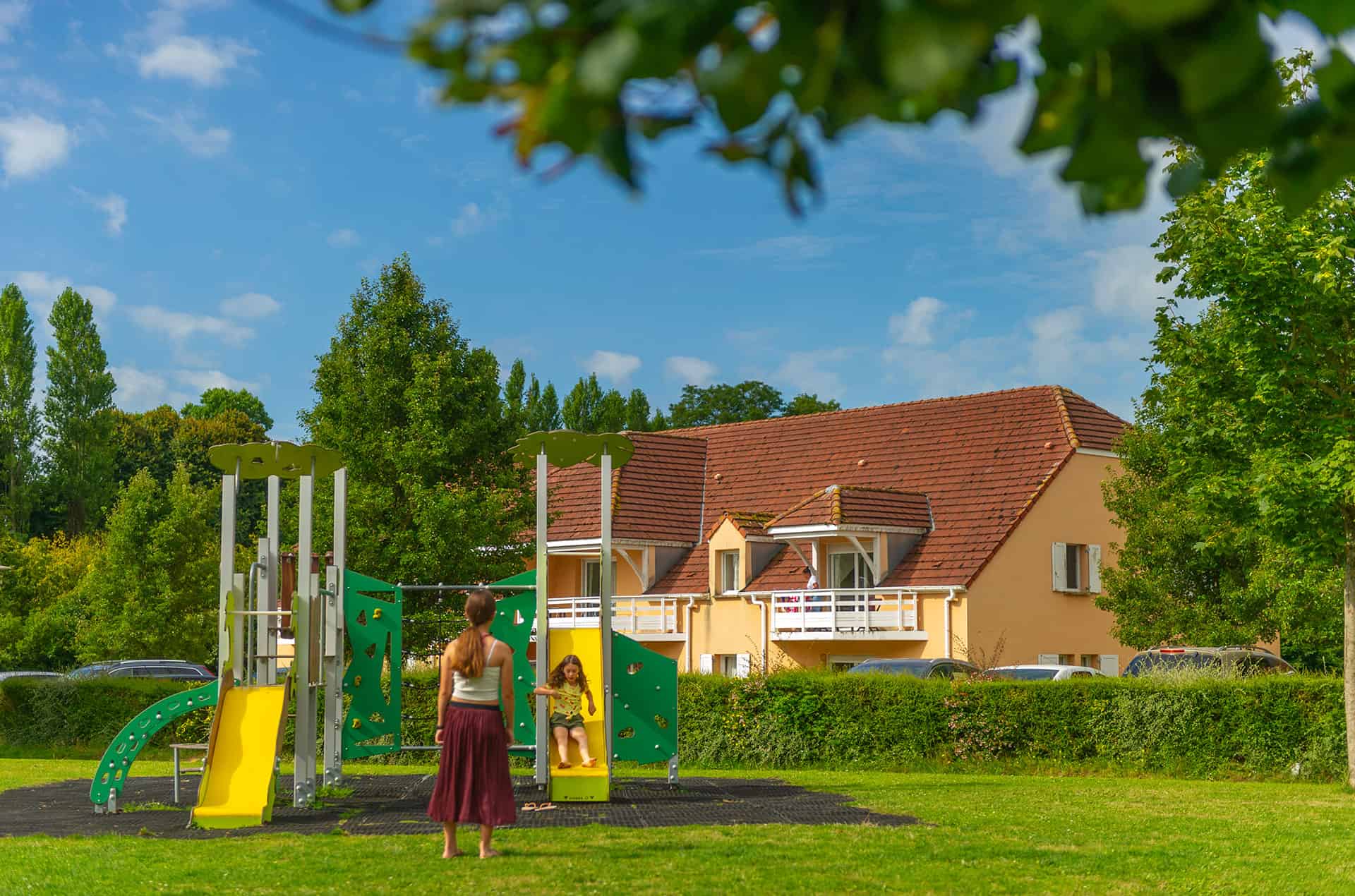 Aire de jeux de la résidence de vacances Goélia Les Portes d'Honfleur en Normandie Aire de jeux de la résidence de vacances Goélia Les Portes d'Honfleur en Normandie