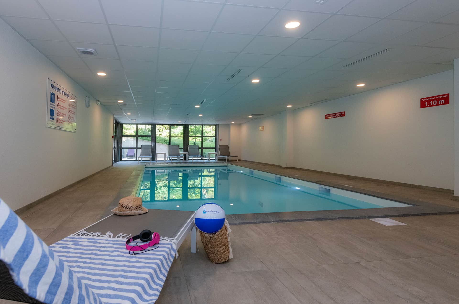 Piscine intérieure de la résidence de vacances Goélia Le Domaine du Golf à Ammerschwihr / Colmar Piscine intérieure de la résidence de vacances Goélia Le Domaine du Golf à Ammerschwihr / Colmar
