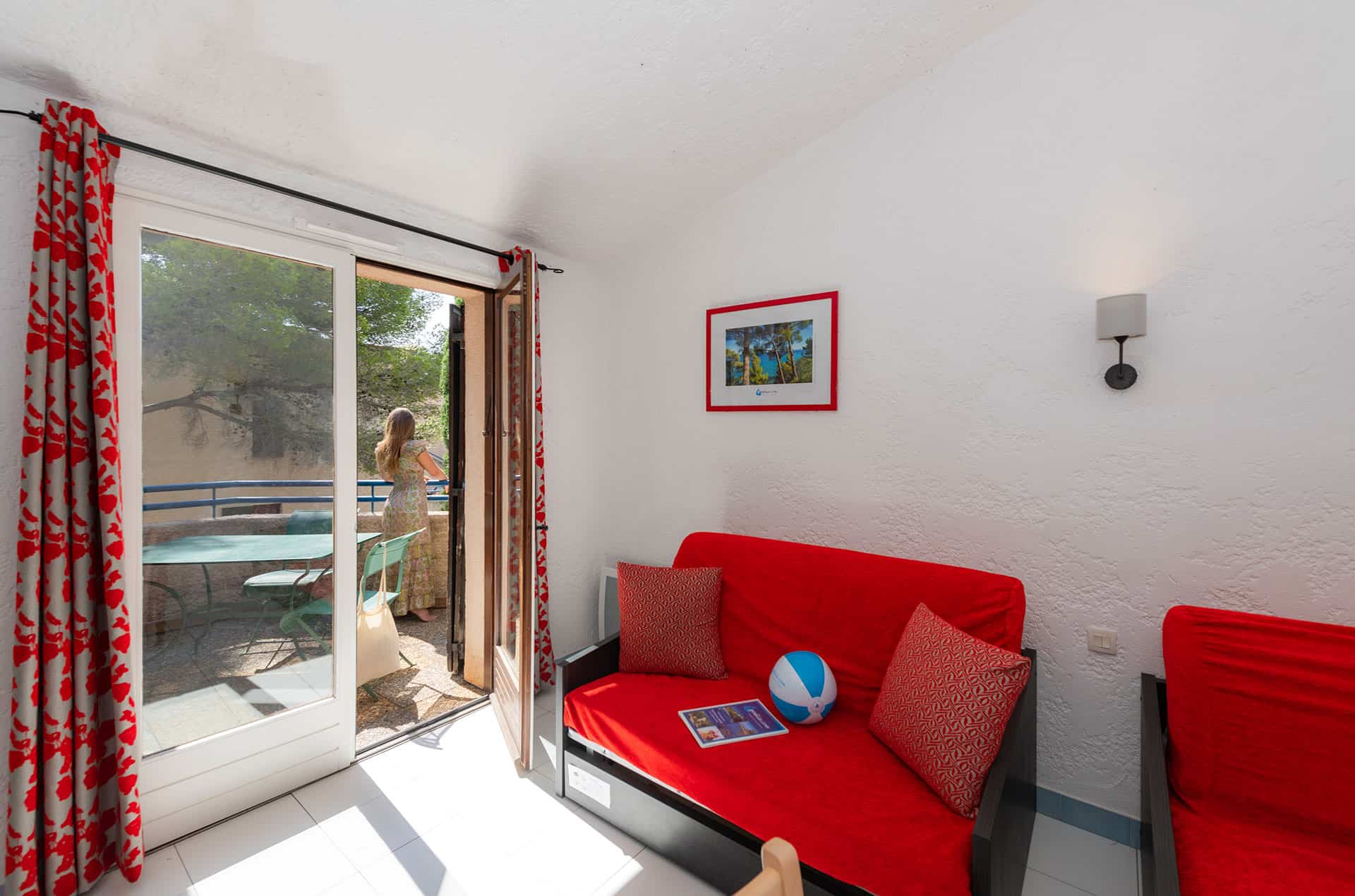 Example of a living-room in the Goélia Les Jardins d'Azur holiday residence in St Raphaël  Example of a living-room in the Goélia Les Jardins d'Azur holiday residence in St Raphaël