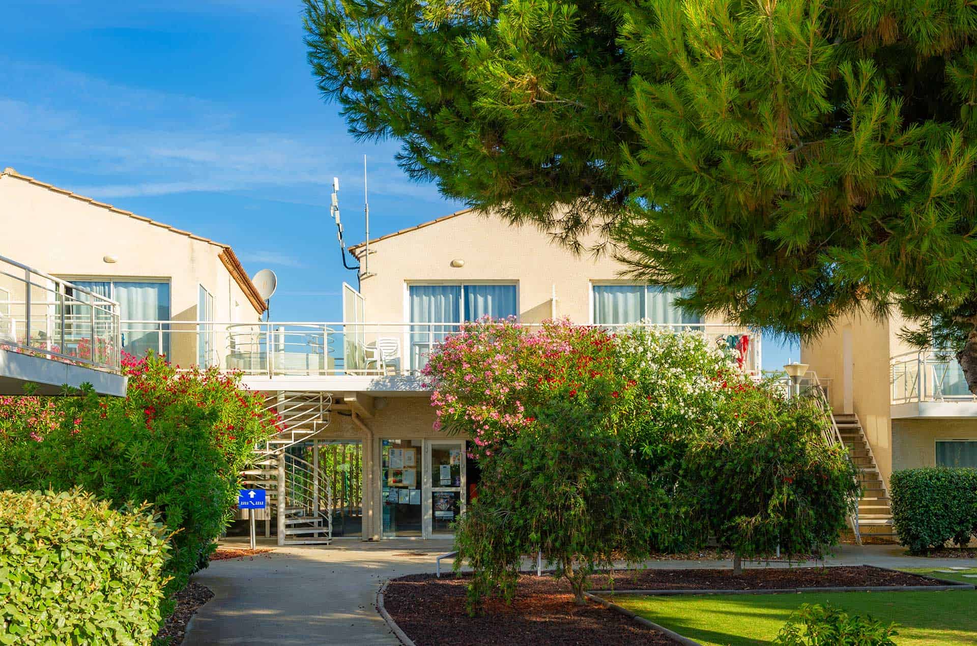 La résidence de  vacances Goélia Les Jardins de Phoebus à Gruissan en Occitanie La résidence de  vacances Goélia Les Jardins de Phoebus à Gruissan en Occitanie