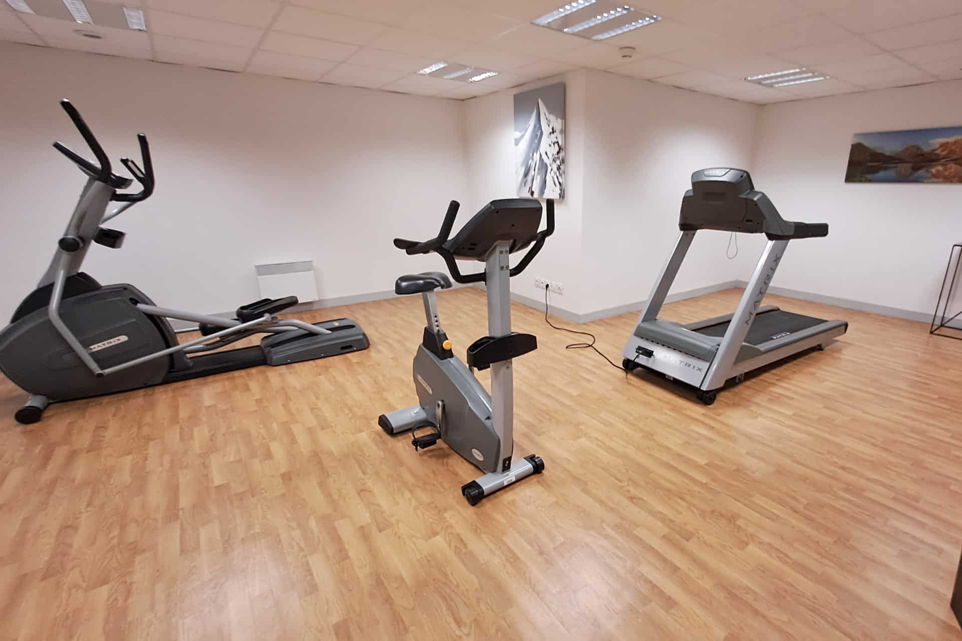 Salle de fitness de la résidence de vacances Goélia Le Crystal à Vaujany Salle de fitness de la résidence de vacances Goélia Le Crystal à Vaujany