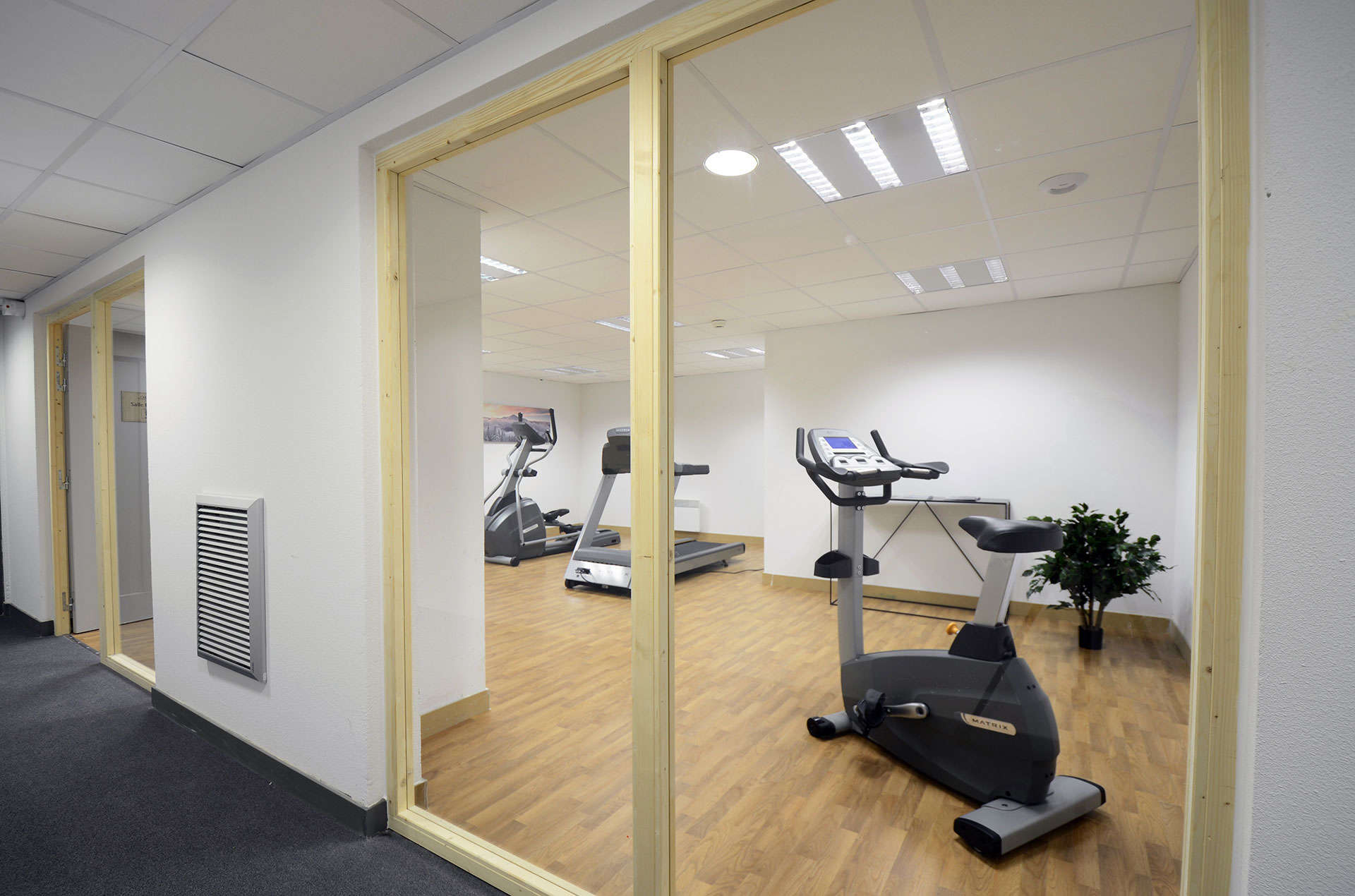 Salle fitness de la résidence de vacances Goélia Le Crystal à Vaujany Salle fitness de la résidence de vacances Goélia Le Crystal à Vaujany