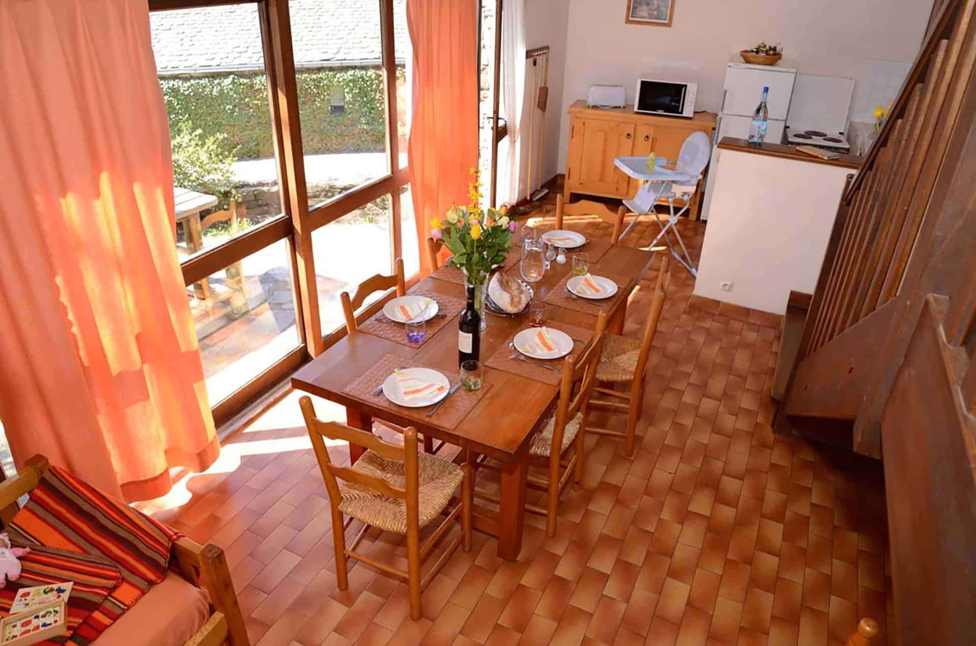 Intérieur d'un gîte de la résidence de tourisme Les Hauts de St Privat à Saint-Privat-de-Vallongue Intérieur d'un gîte de la résidence de tourisme Les Hauts de St Privat à Saint-Privat-de-Vallongue
