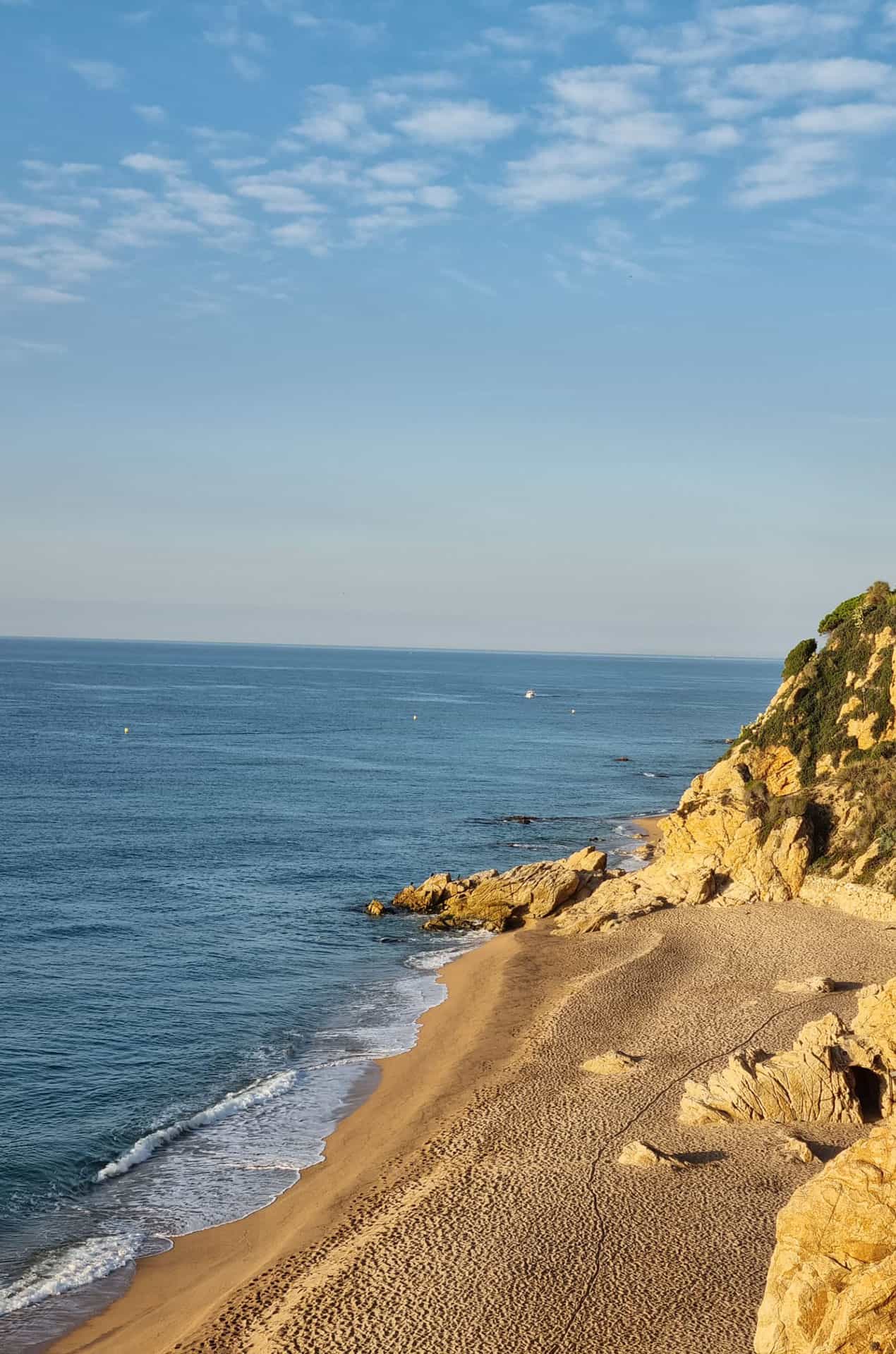 Exemple de paysage à proximité de la résidence de vacances Roca Grossa à Calella, au sud de la Costa Brava, en Espagne Exemple de paysage à proximité de la résidence de vacances Roca Grossa à Calella, au sud de la Costa Brava, en Espagne