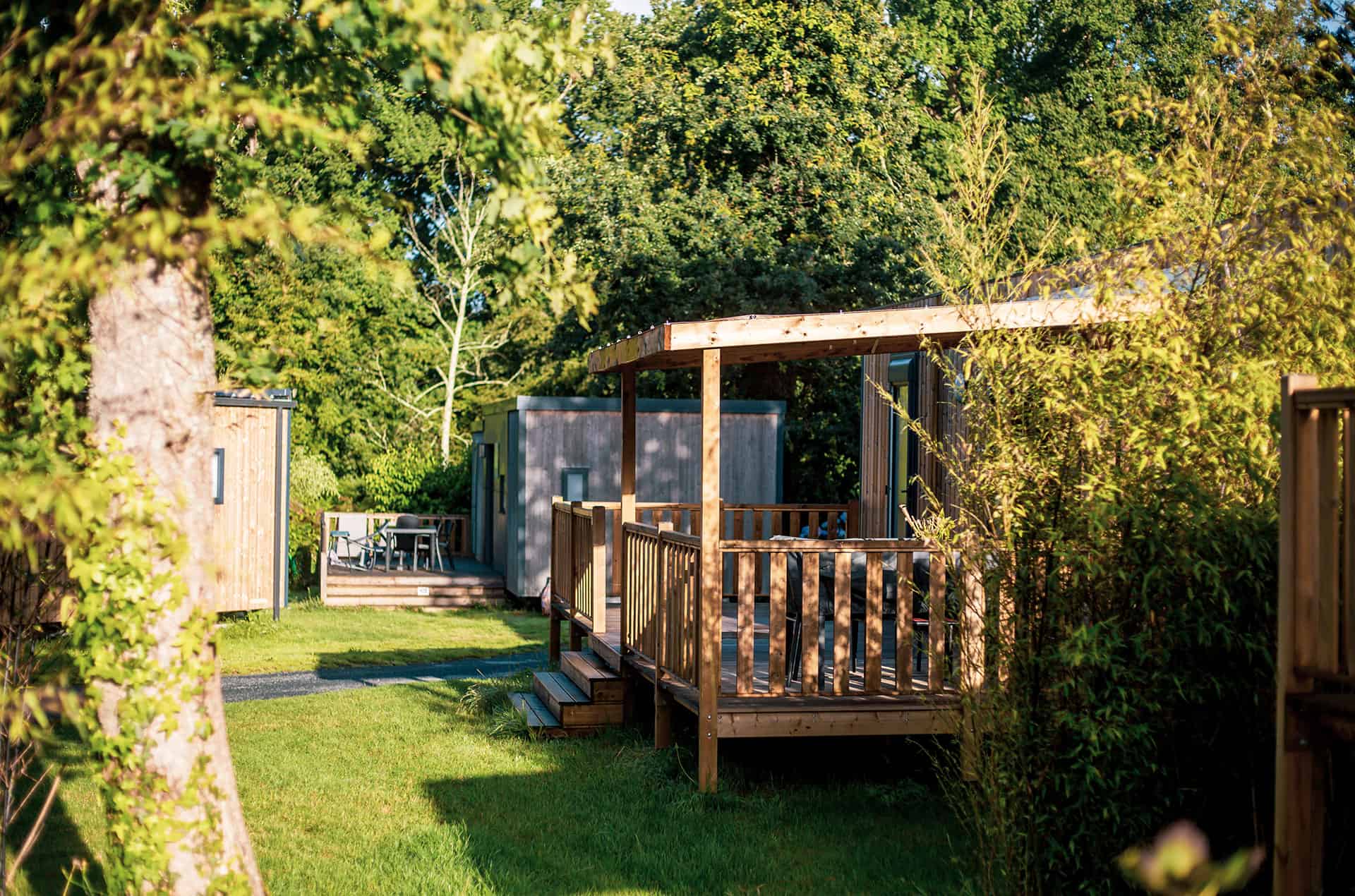 Exemple d'extérieur d'un logement luxe lodge de la résidence de vacances L'orangerie de Lanniron proche de Quimper Exemple d'extérieur d'un logement luxe lodge de la résidence de vacances L'orangerie de Lanniron proche de Quimper