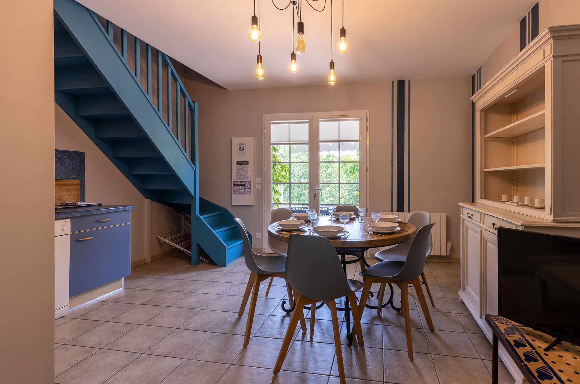 Exemple de salon de la résidence de vacances les collines Iduki à la Bastide de Clairence proche d'Espelette Exemple de salon de la résidence de vacances les collines Iduki à la Bastide de Clairence proche d'Espelette