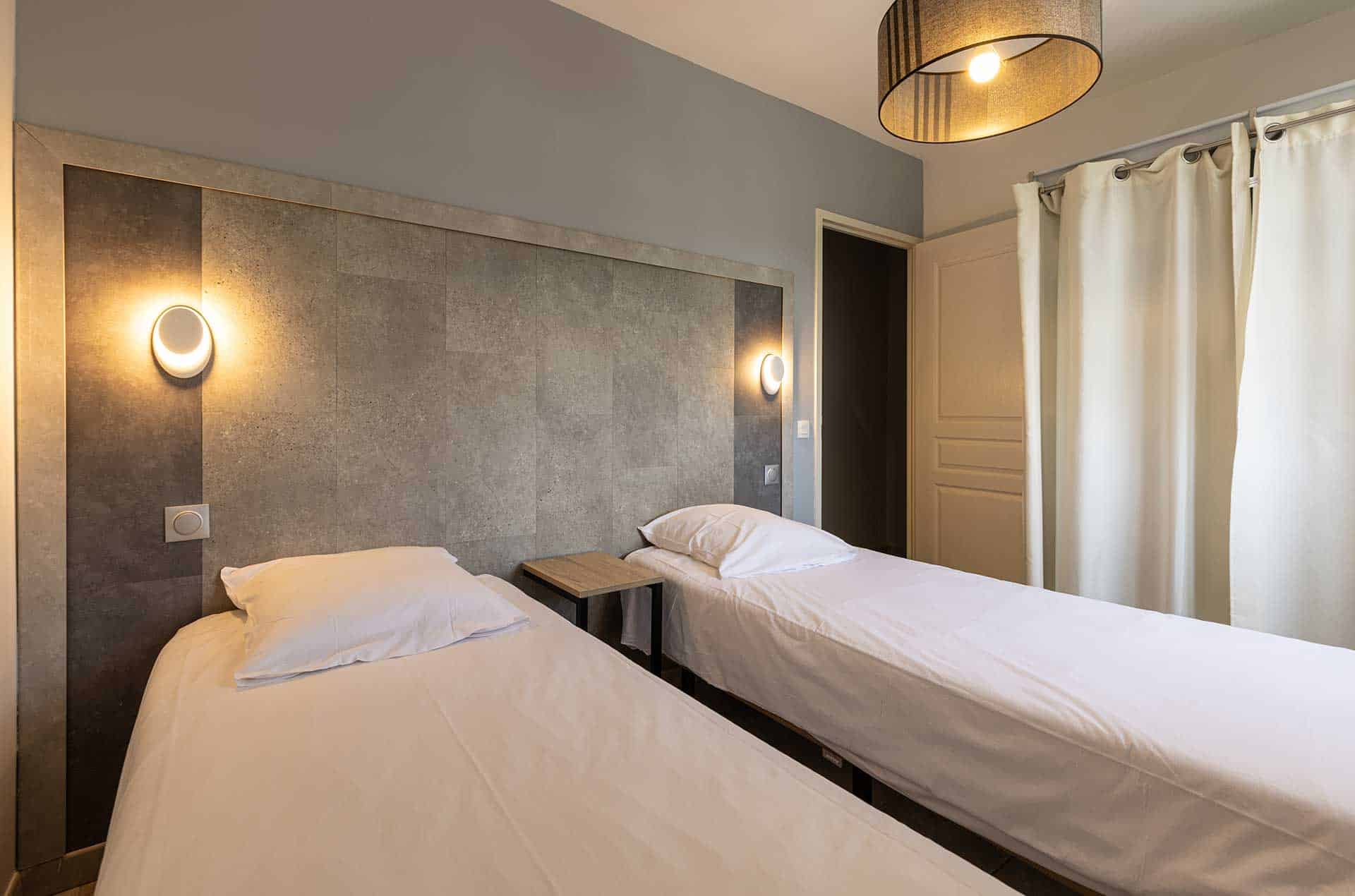 Exemple de chambre de la résidence de vacances les collines Iduki à la Bastide de Clairence proche d'Espelette Exemple de chambre de la résidence de vacances les collines Iduki à la Bastide de Clairence proche d'Espelette