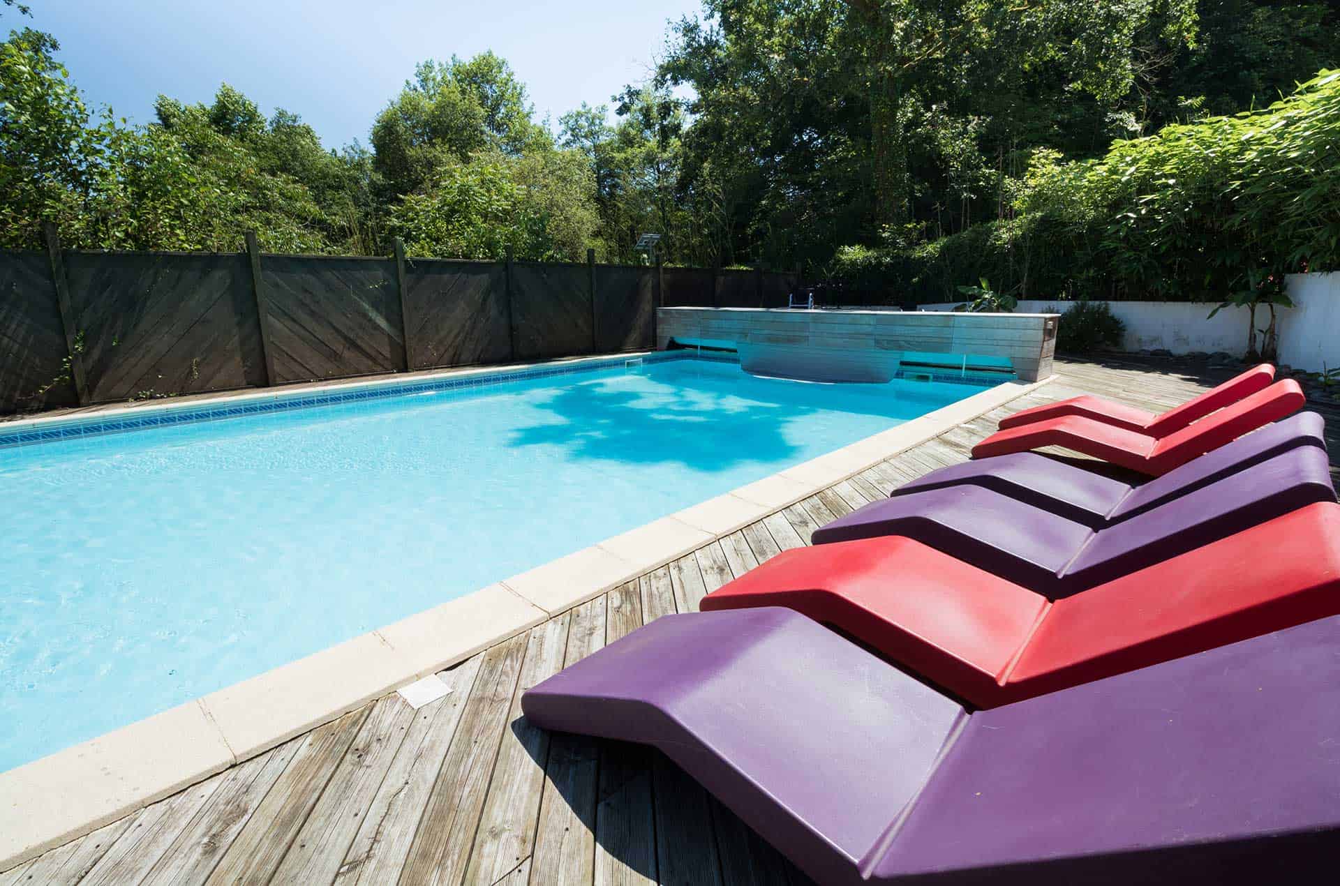Piscine de la résidence de vacances les collines Iduki à la Bastide de Clairence proche d'Espelette Piscine de la résidence de vacances les collines Iduki à la Bastide de Clairence proche d'Espelette