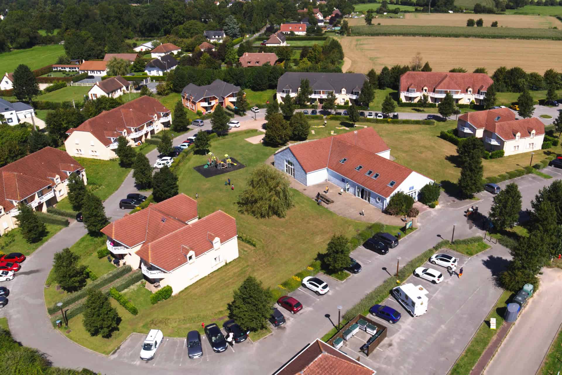 Extérieur de la résidence de vacances Goélia Les Portes d'Honfleur à Boulleville  Extérieur de la résidence de vacances Goélia Les Portes d'Honfleur à Boulleville