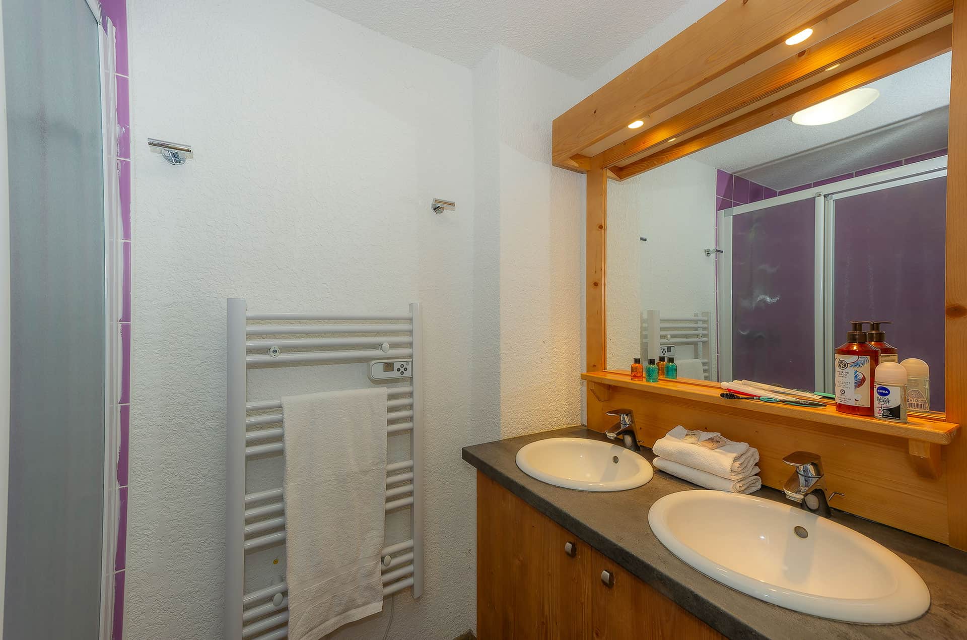 Example of a bathroom in the Le Sornin holiday residence at Autrans en Vercors in Isère Example of a bathroom in the Le Sornin holiday residence at Autrans en Vercors in Isère