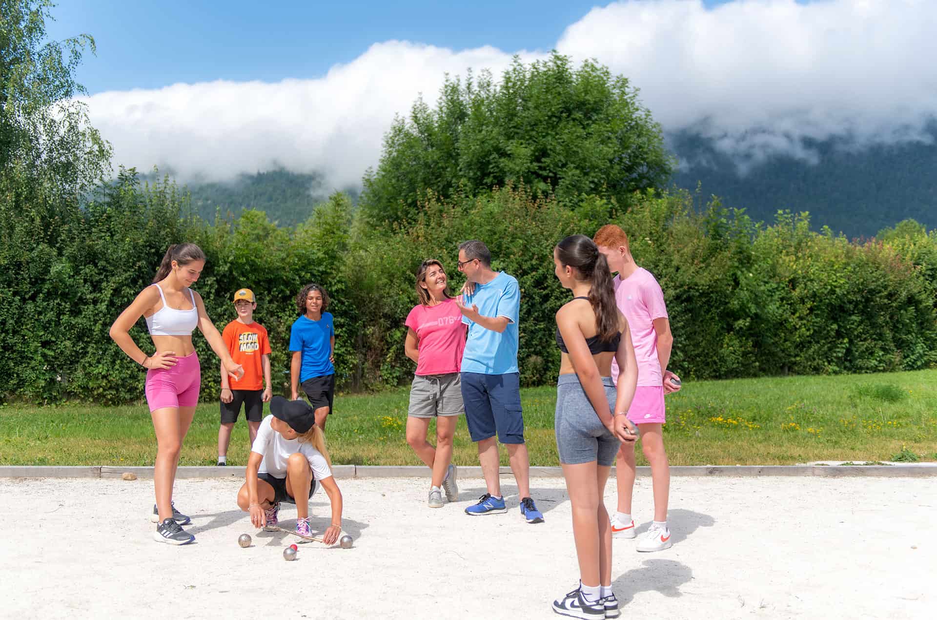 Example of activities at the foot of the Goélia Le Sornin holiday residence in Autrans en Vercors in Isère. Example of activities at the foot of the Goélia Le Sornin holiday residence in Autrans en Vercors in Isère.