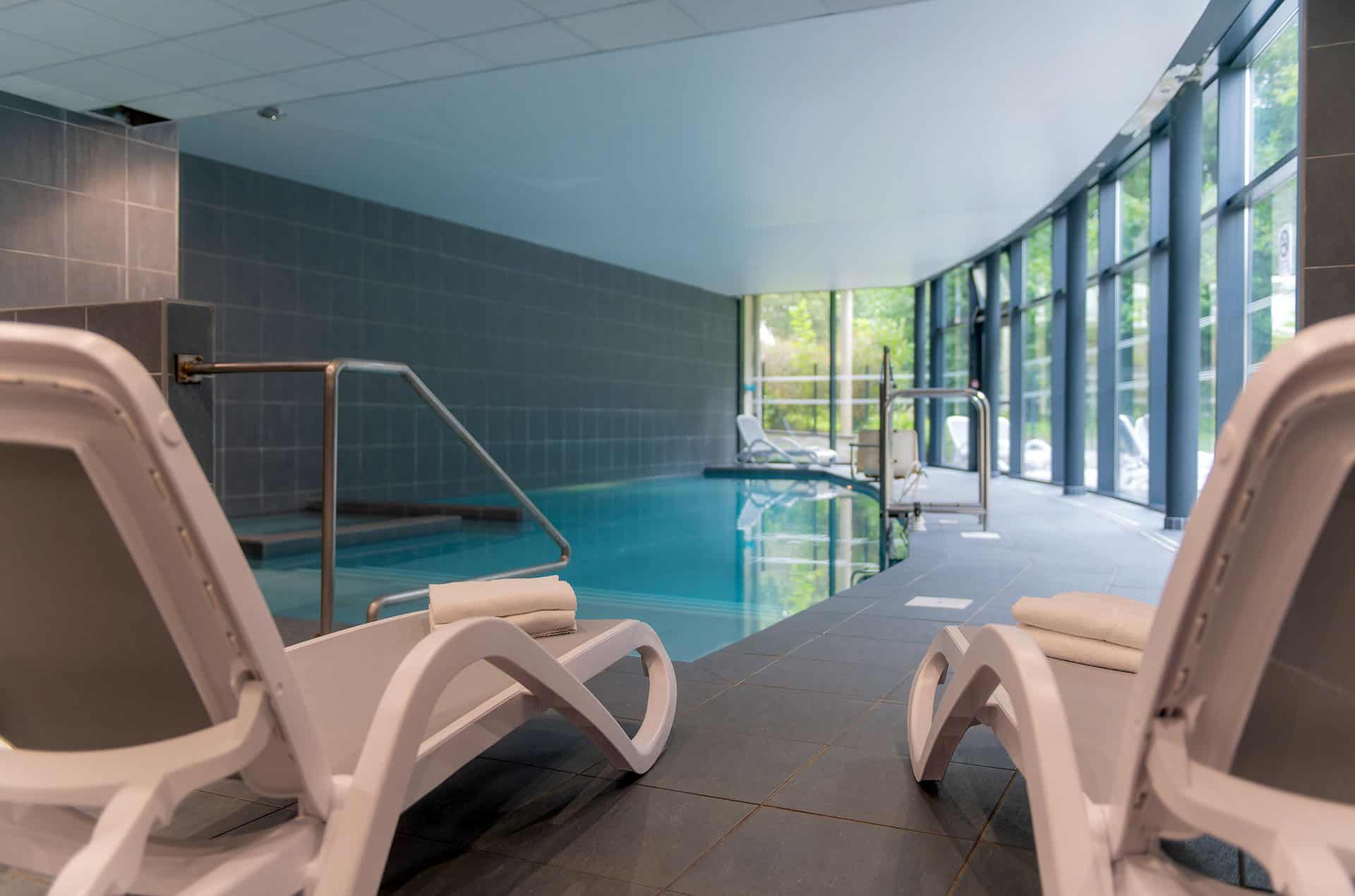 Piscine intérieure chauffée de la résidence Goélia Le Domaine de Pont-Aven à Pont Aven en Bretagne Sud. Piscine intérieure chauffée de la résidence Goélia Le Domaine de Pont-Aven à Pont Aven en Bretagne Sud.