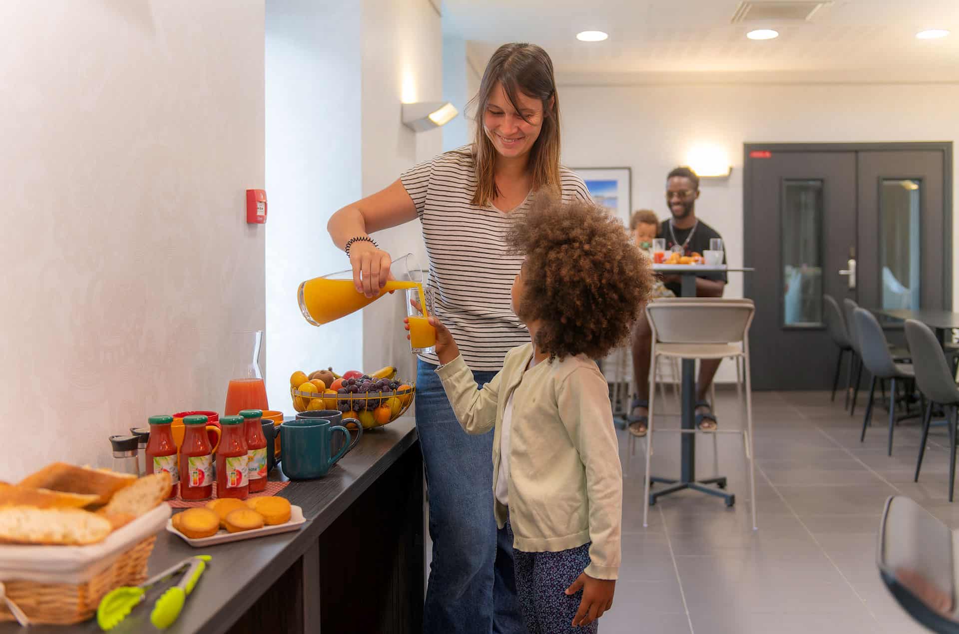Espace petits déjeuners de la résidence de vacances Goélia Le Domaine de Pont-Aven à Pont-Aven Espace petits déjeuners de la résidence de vacances Goélia Le Domaine de Pont-Aven à Pont-Aven