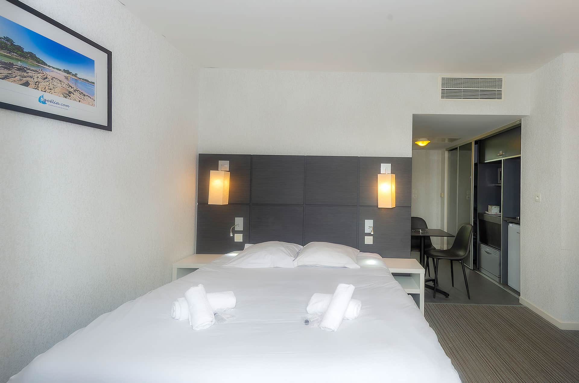 Exemple de logement en studio 2 personnes (sans balcon) de la résidence de vacances Goélia le Domaine de Pont-Aven à Ponr-Aven en Bretagne Exemple de logement en studio 2 personnes (sans balcon) de la résidence de vacances Goélia le Domaine de Pont-Aven à Ponr-Aven en Bretagne