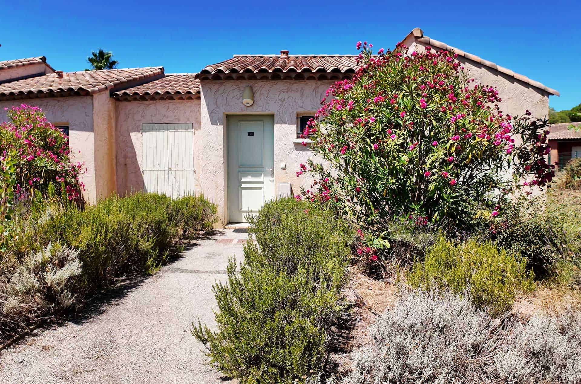Exemple de maison de la résidence de vacances Goélia Le Village Azur à Roquebrune sur Argens Exemple de maison de la résidence de vacances Goélia Le Village Azur à Roquebrune sur Argens