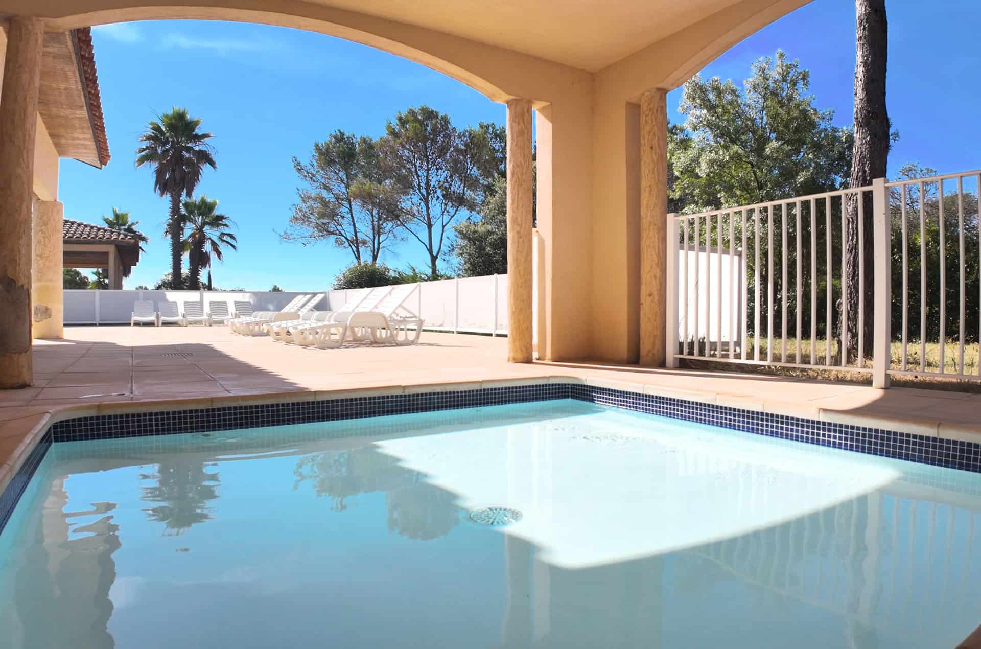 Bassin enfants de la résidence de vacances Goélia Le Village Azur à Roquebrune-sur-Argens Bassin enfants de la résidence de vacances Goélia Le Village Azur à Roquebrune-sur-Argens