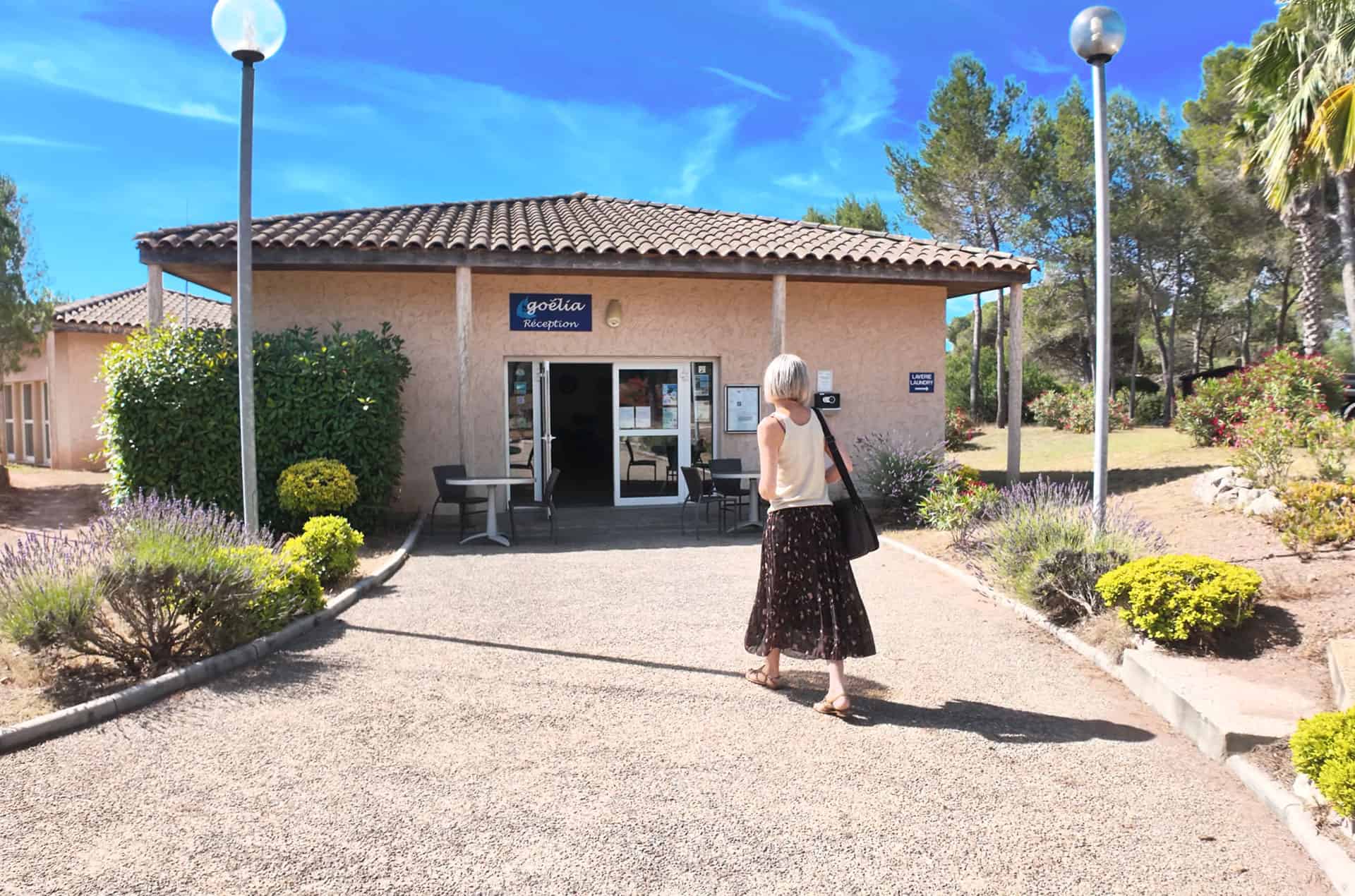 Réception  de la résidence de vacances Goélia Le Village Azur à Roquebrune-sur-Argens Réception  de la résidence de vacances Goélia Le Village Azur à Roquebrune-sur-Argens
