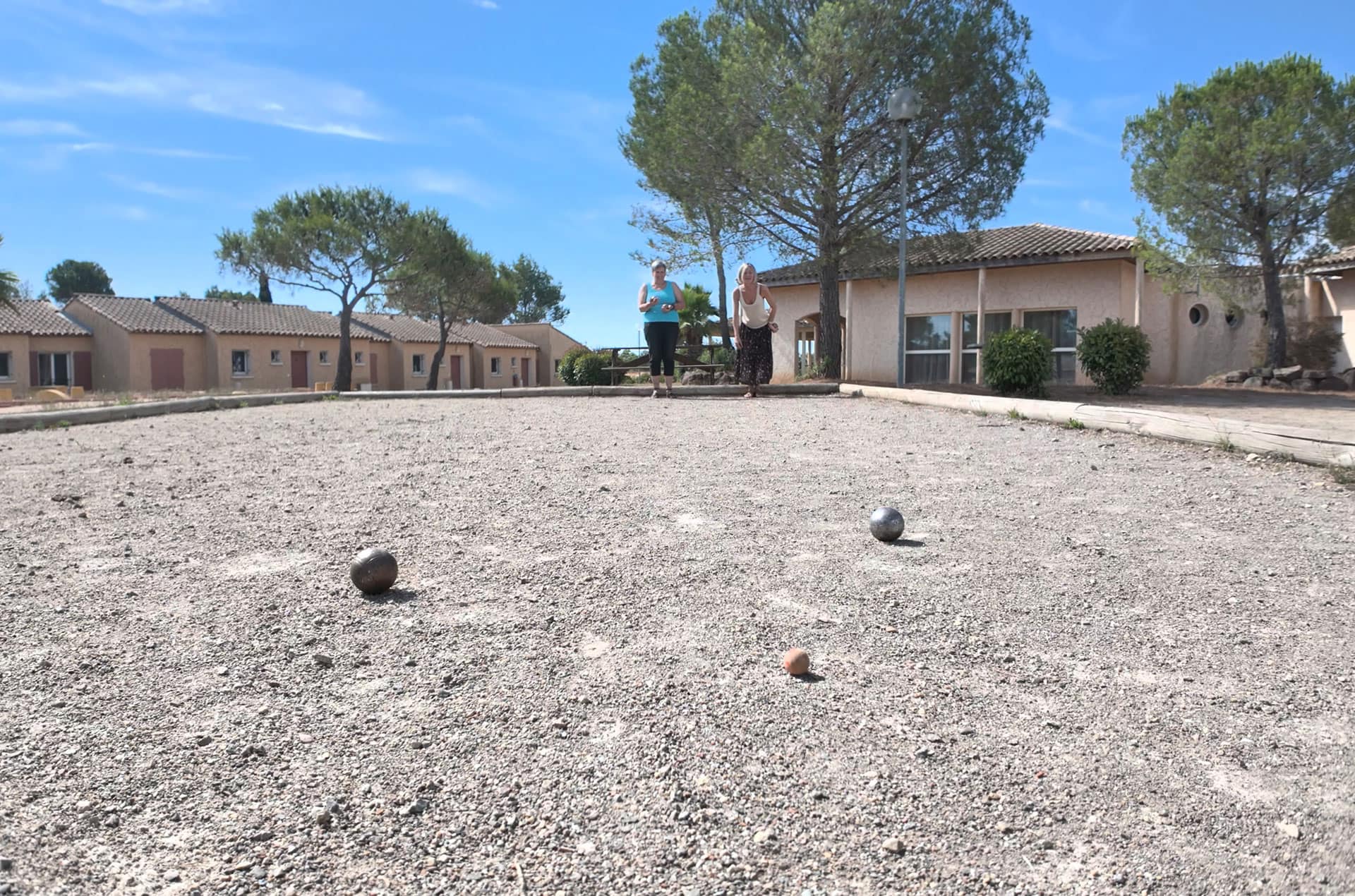Terrain de pétanque de la résidence de vacances Goélia Le Village Azur à Roquebrune-sur-Argens Terrain de pétanque de la résidence de vacances Goélia Le Village Azur à Roquebrune-sur-Argens