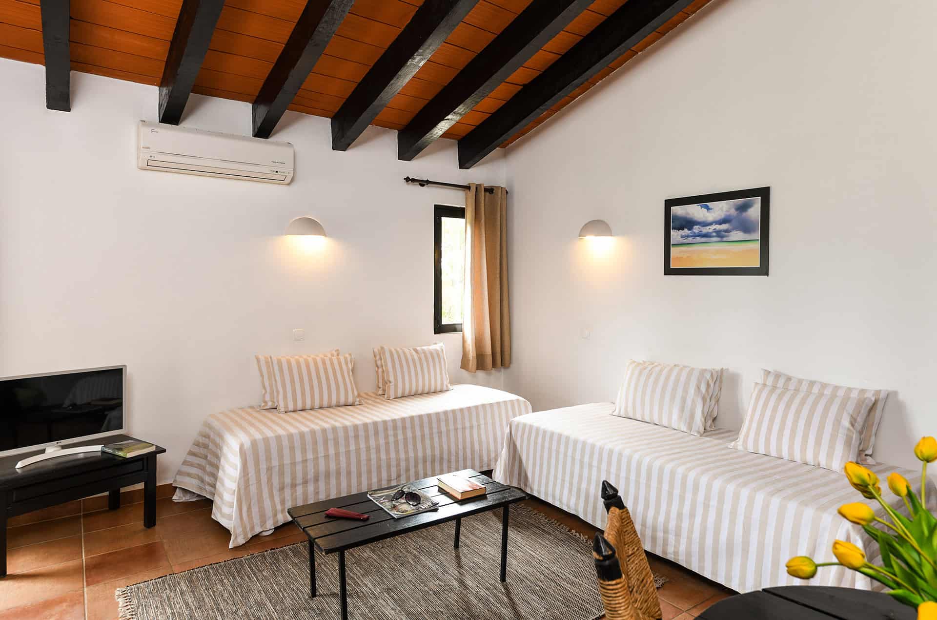 Exemple d'intérieur d'un studio du resort Pedras d'el Rei à Santa Luzia, en Algarve, Portugal Exemple d'intérieur d'un studio du resort Pedras d'el Rei à Santa Luzia, en Algarve, Portugal