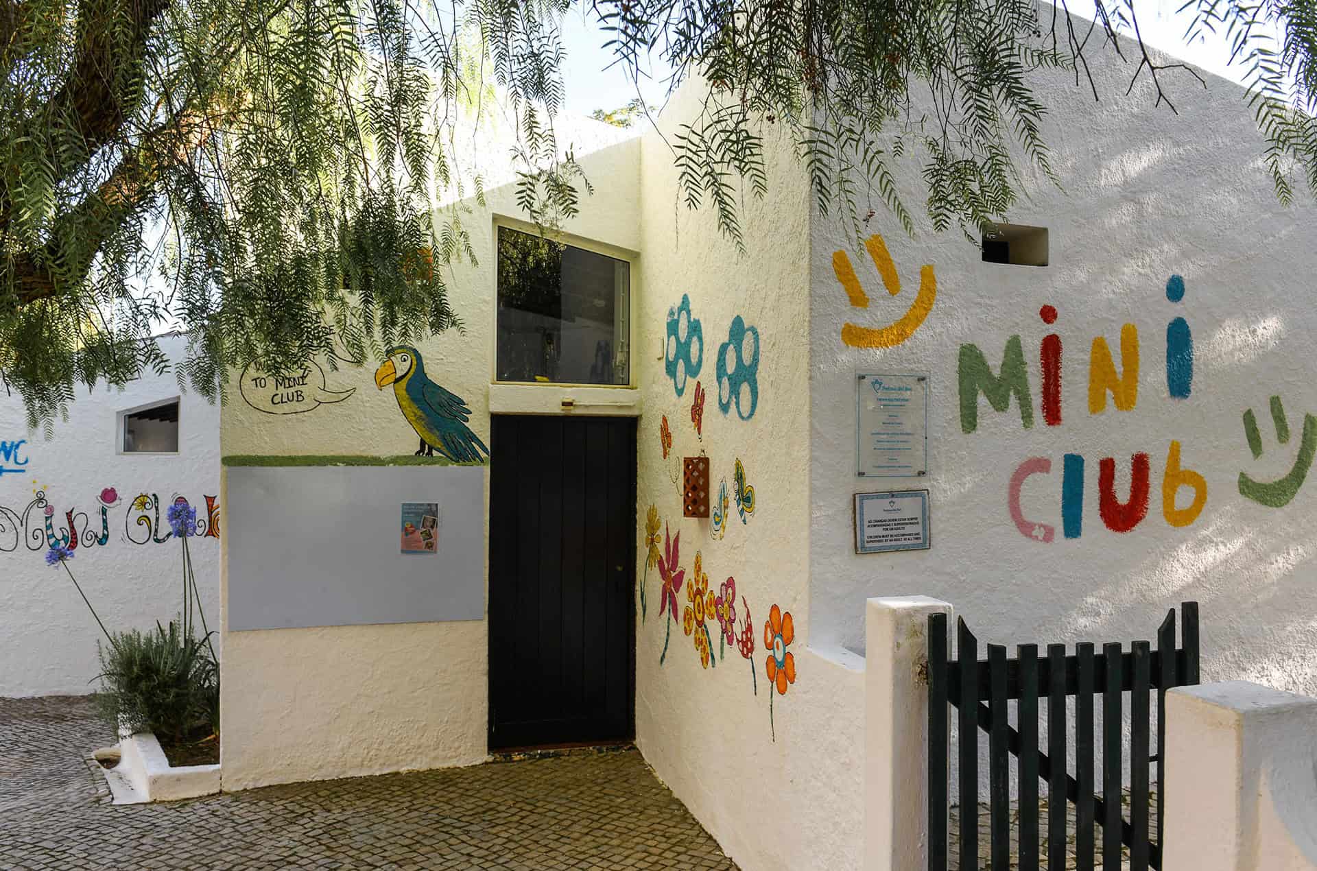 Club enfants du resort Pedras d'el Rei à Santa Luzia, en Algarve, Portugal Club enfants du resort Pedras d'el Rei à Santa Luzia, en Algarve, Portugal