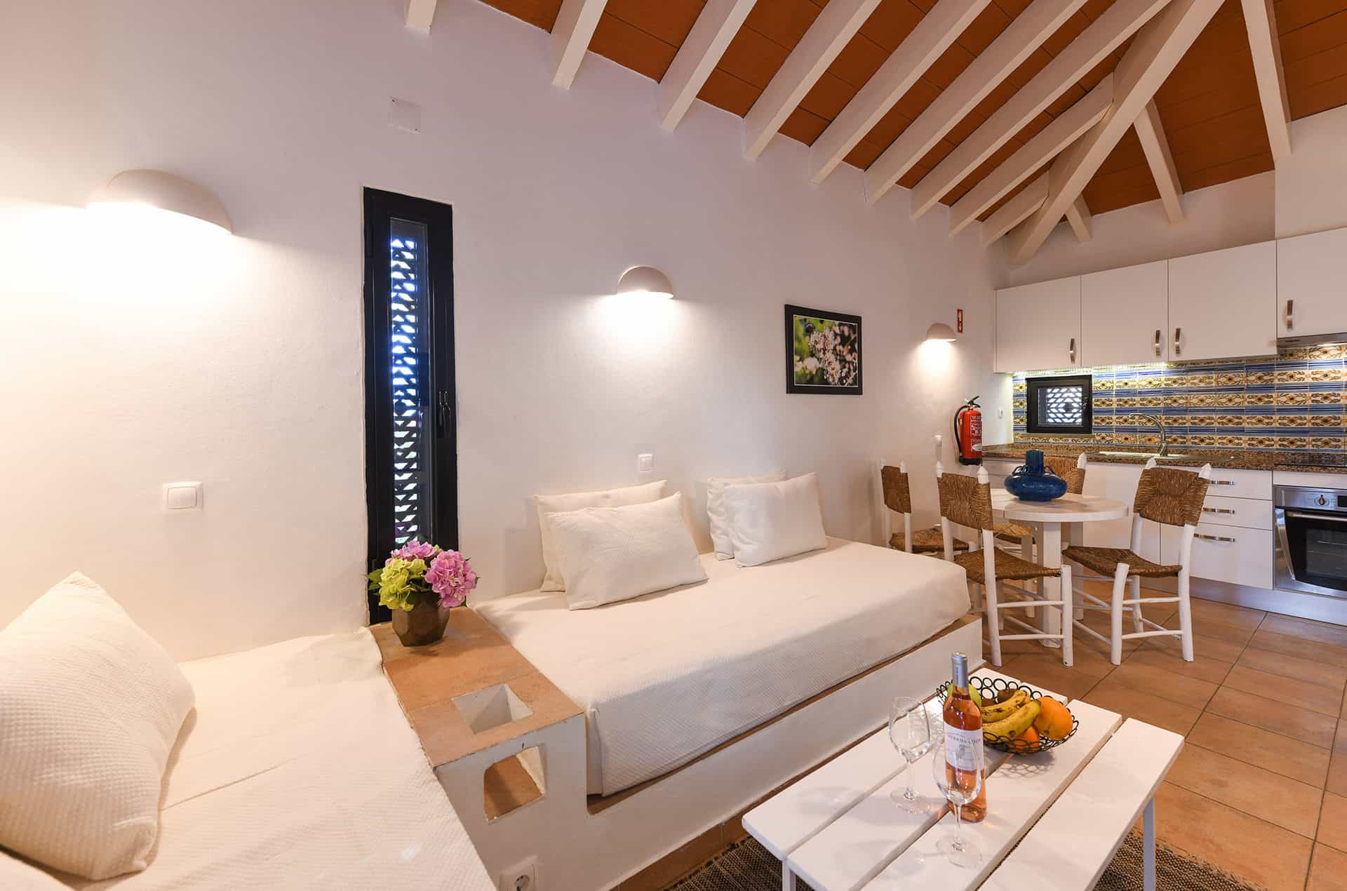 Exemple de séjour d'une villa 4 personnes du resort Pedras d'el Rei à Santa Luzia, en Algarve, Portugal Exemple de séjour d'une villa 4 personnes du resort Pedras d'el Rei à Santa Luzia, en Algarve, Portugal