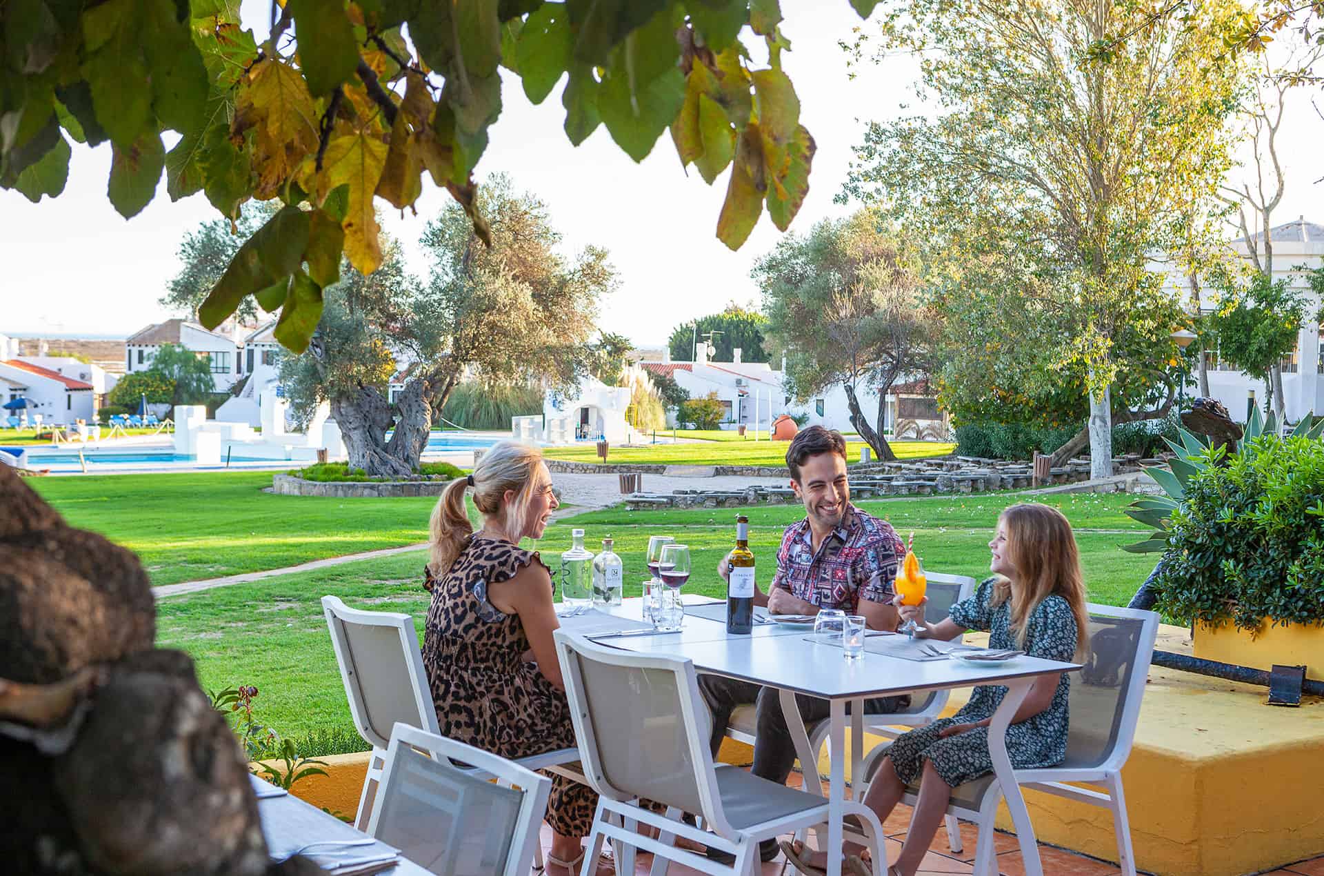 Restaurant du resort Pedras d'el Rei à Santa Luzia, en Algarve, Portugal Restaurant du resort Pedras d'el Rei à Santa Luzia, en Algarve, Portugal