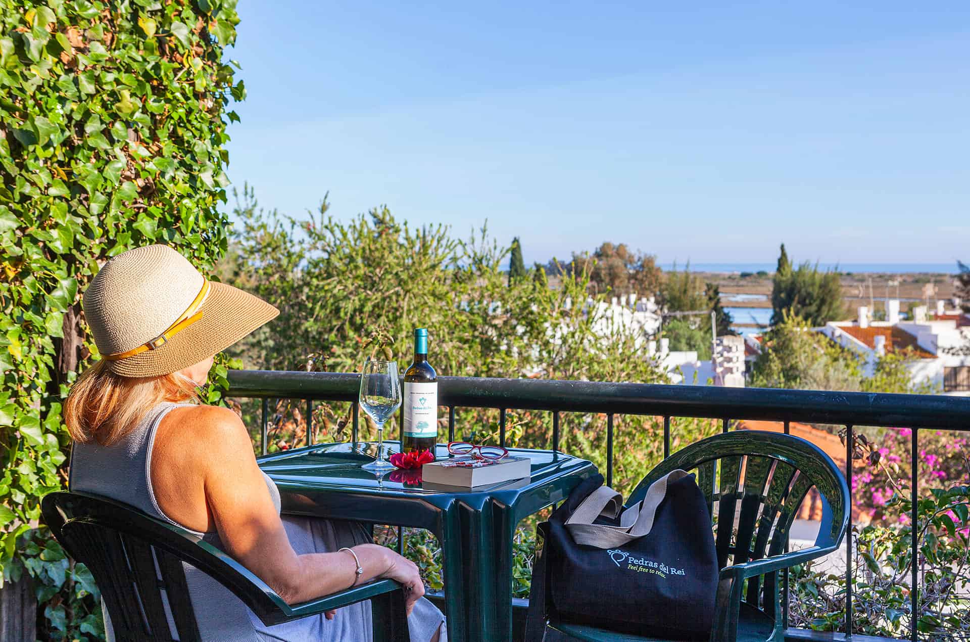 Exemple de balcon d'un appartement du resort Pedras d'el Rei à Santa Luzia, en Algarve, Portugal Exemple de balcon d'un appartement du resort Pedras d'el Rei à Santa Luzia, en Algarve, Portugal