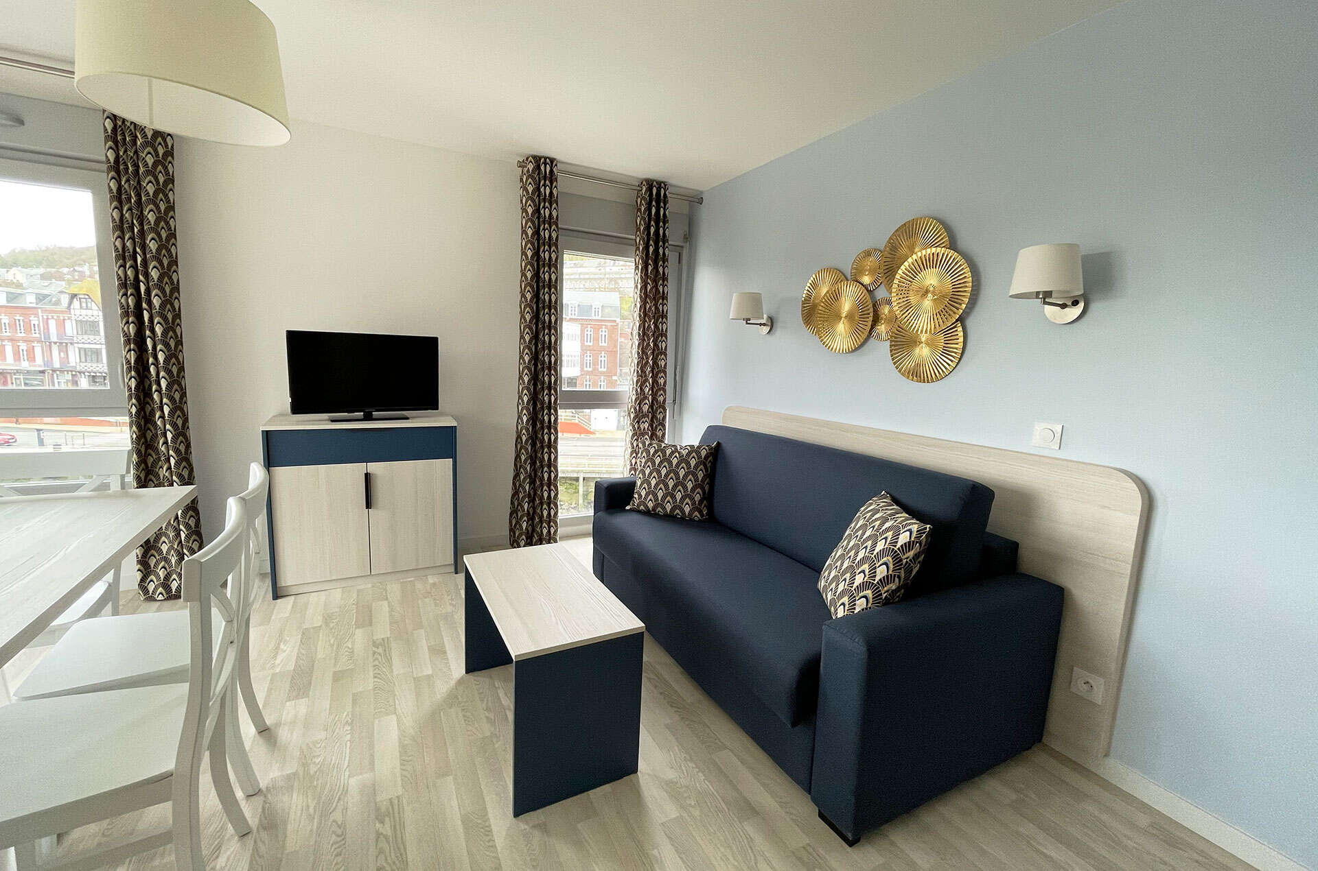 Exemple d'un salon d'un appartement 3 pièces 6 personnes vue mer de la résidence Goélia Le Phare au Tréport Exemple d'un salon d'un appartement 3 pièces 6 personnes vue mer de la résidence Goélia Le Phare au Tréport