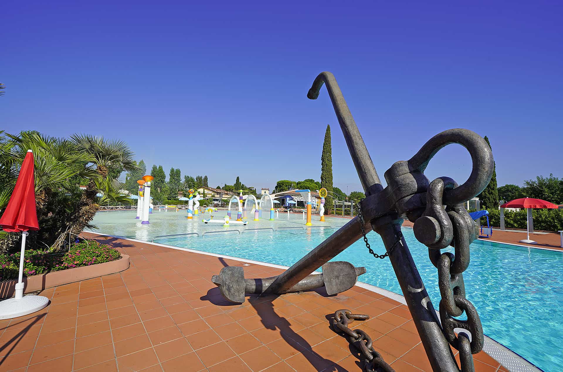 Piscine du camping San Francesco Village à Desenzano del Garda Piscine du camping San Francesco Village à Desenzano del Garda