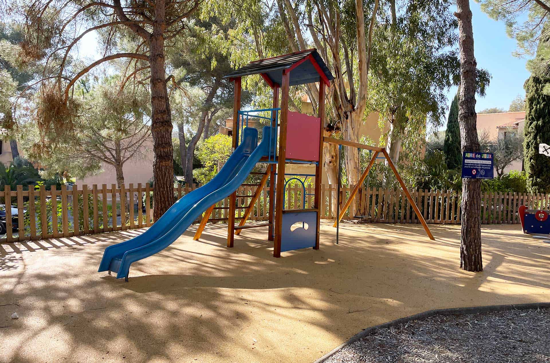 Play area at the Goélia Les Jardins d'Azur holiday residence in St Raphaël on the Côte d'Azur Play area at the Goélia Les Jardins d'Azur holiday residence in St Raphaël on the Côte d'Azur