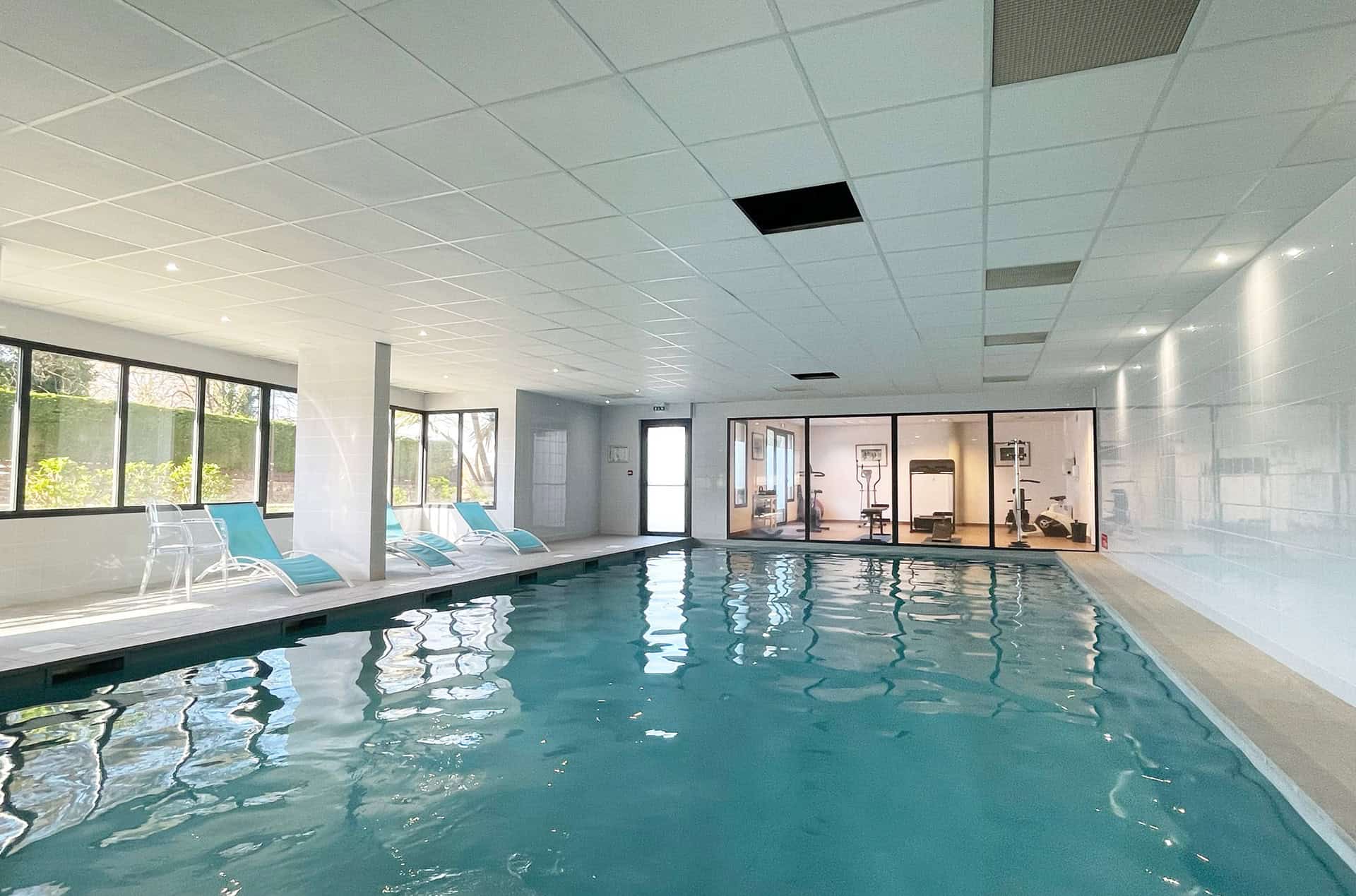 Piscine intérieure de la résidence de vacances Goélia les 7 îles à Perros Guirec Piscine intérieure de la résidence de vacances Goélia les 7 îles à Perros Guirec