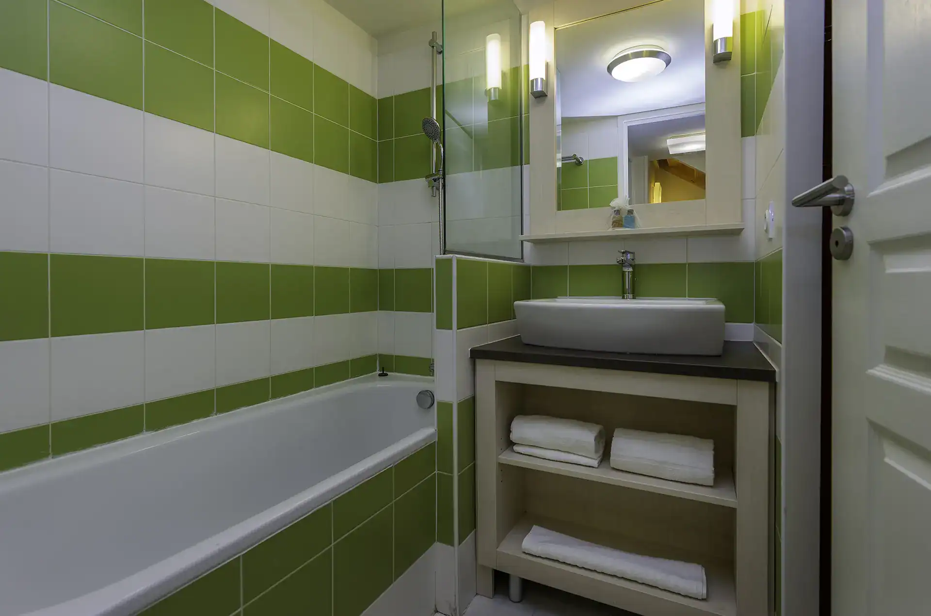 Exemple de salle de bain de la résidence de vacances Goélia  La Pommeraie à Branville