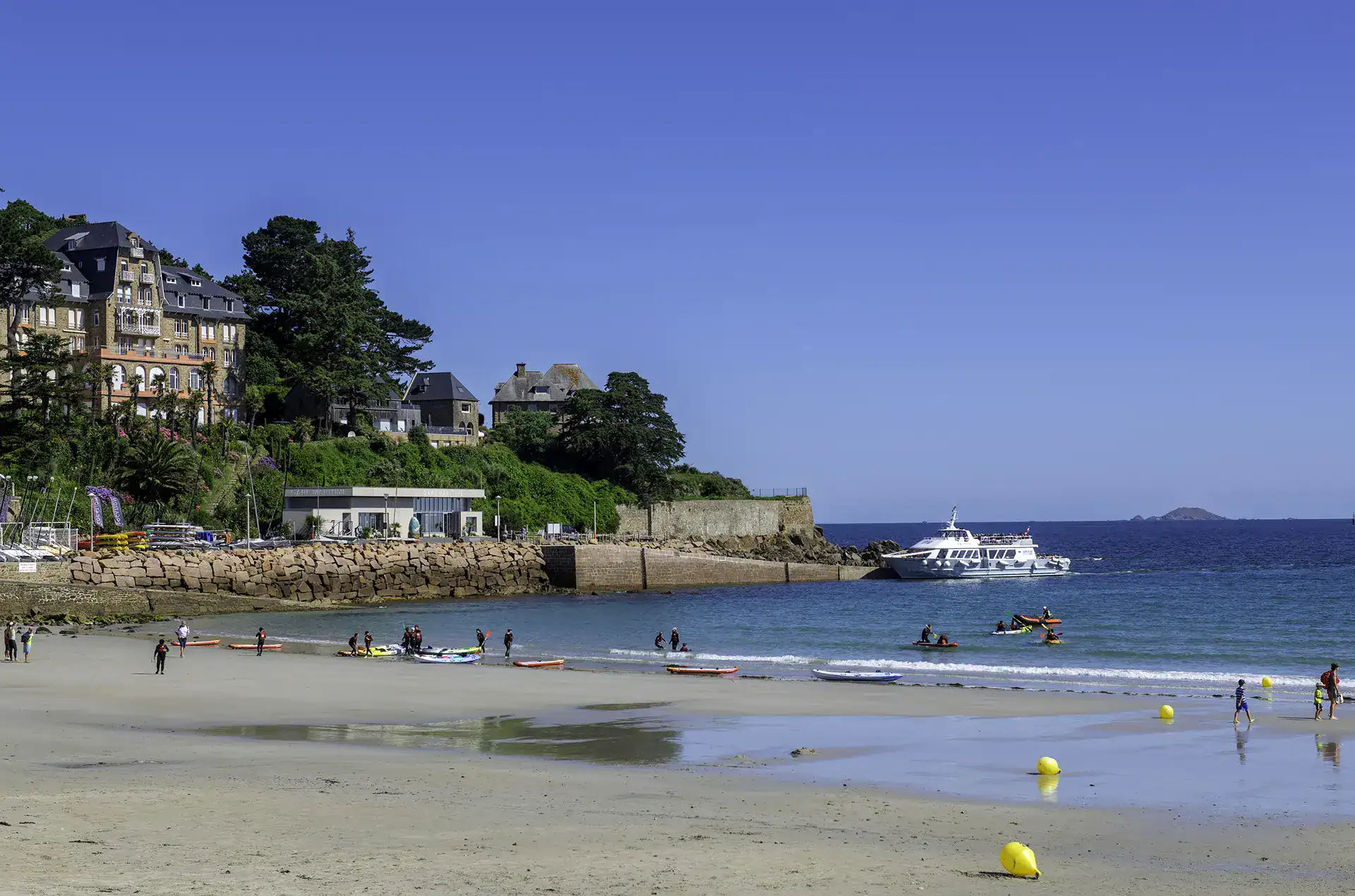 La Plage de Ploumanac'h à proximité immédiate de la résidence de vacances goélia Les 7 îles à Perros Guirec